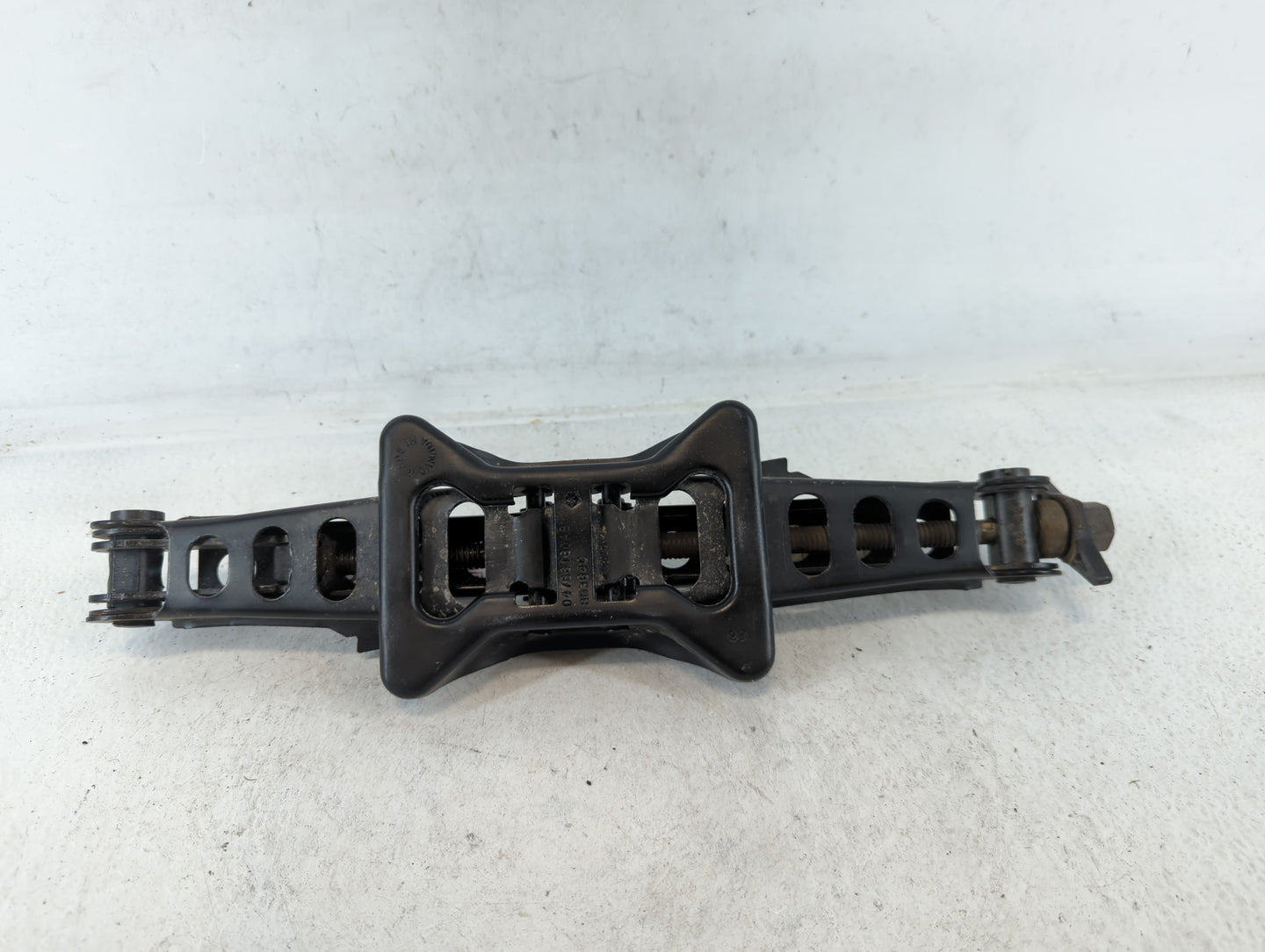 2012 Chrysler 200 Spare Scissor Car Jack - Oemusedautoparts1.com