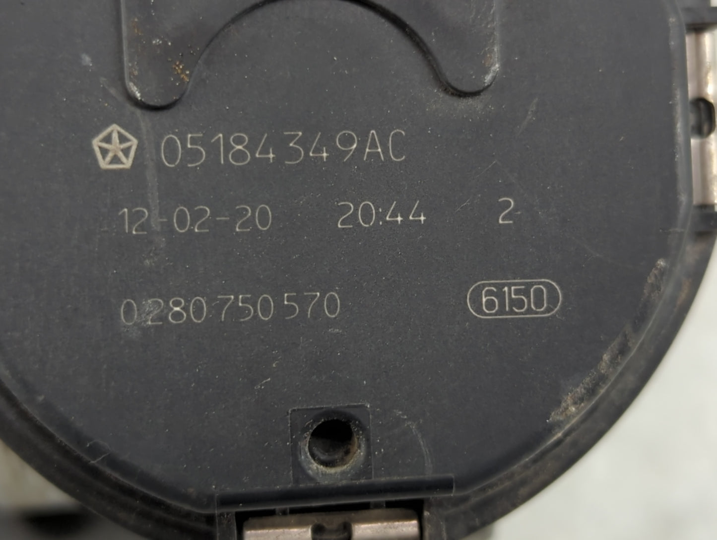 2011-2017 Chrysler 200 Throttle Body P/N:0 280 750 570 05184349AC Fits OEM Used Auto Parts - Oemusedautoparts1.com
