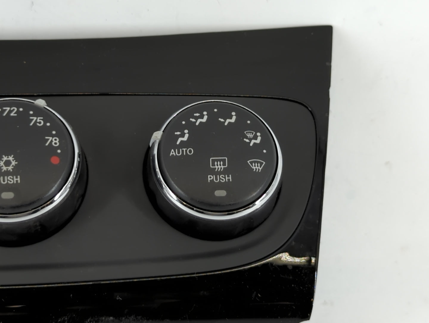 2011-2014 Chrysler 200 Climate Control Module Temperature AC/Heater Replacement P/N:P55111888AI Fits OEM Used Auto Parts - O
