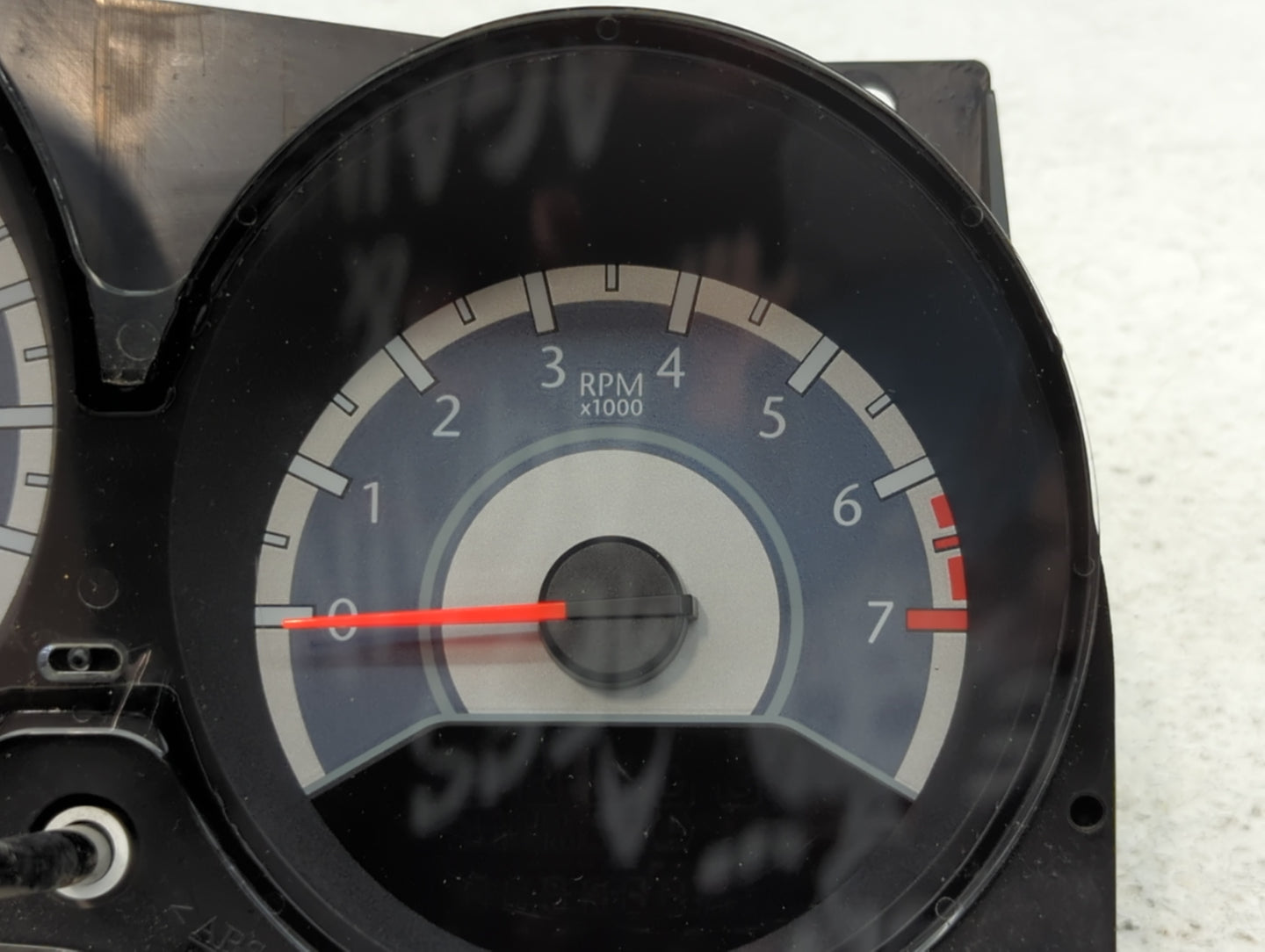 2011-2014 Chrysler 200 Instrument Cluster Speedometer Gauges P/N:P56046514AH Fits Fits 2011 2012 2013 2014 OEM Used Auto Par
