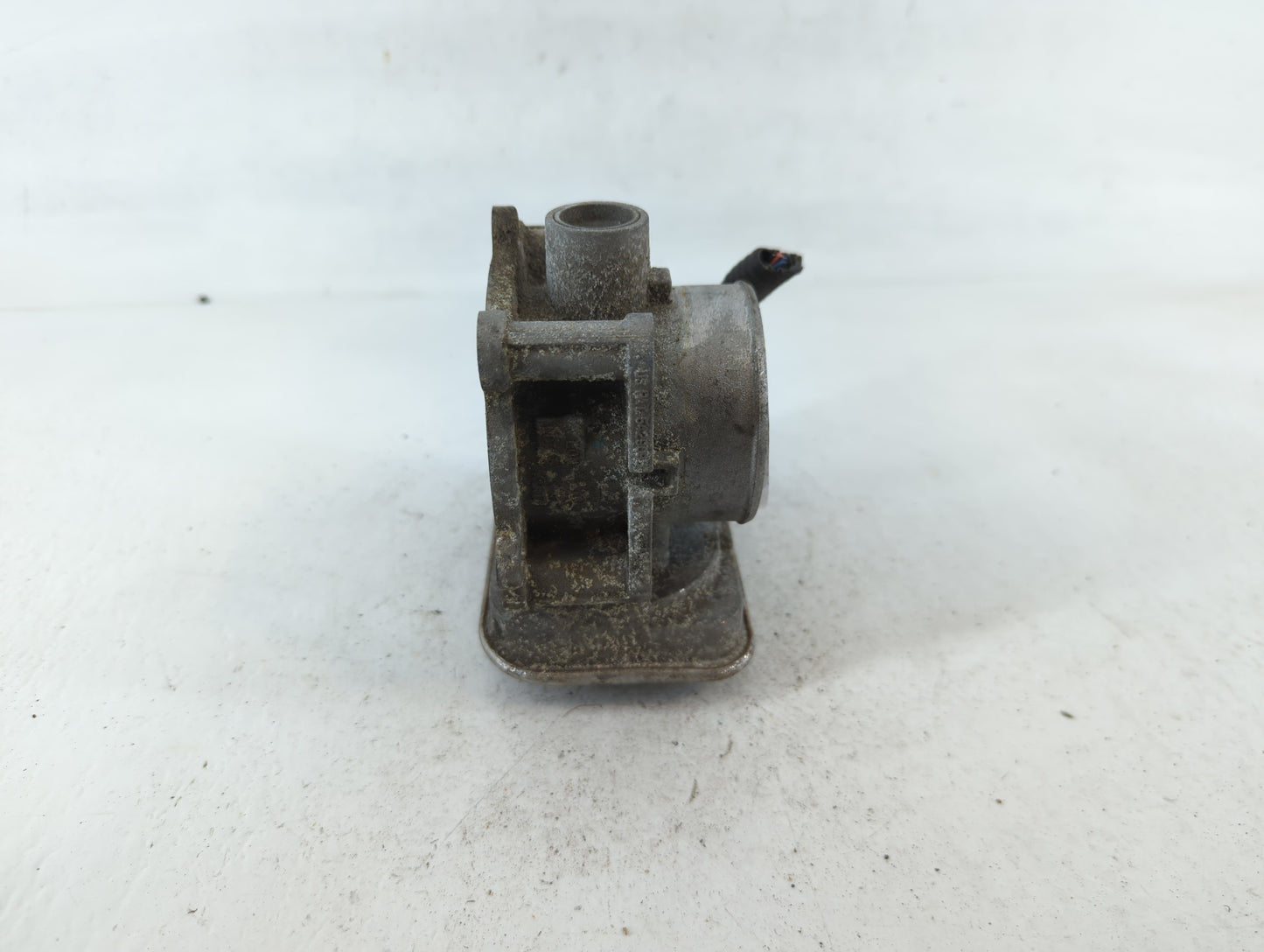 2012 Chrysler 200 Throttle Body P/N:04891735AC 3391 Fits OEM Used Auto Parts - Oemusedautoparts1.com