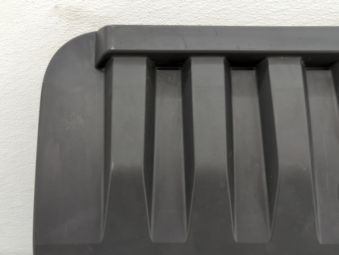 2012 Chrysler 200 Engine Cover - Oemusedautoparts1.com