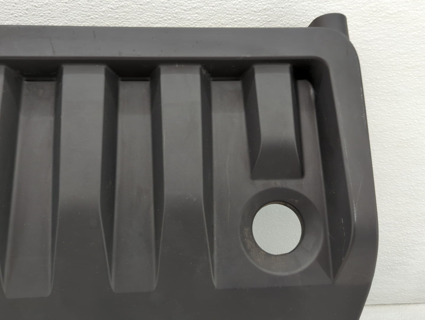 2012 Chrysler 200 Engine Cover - Oemusedautoparts1.com