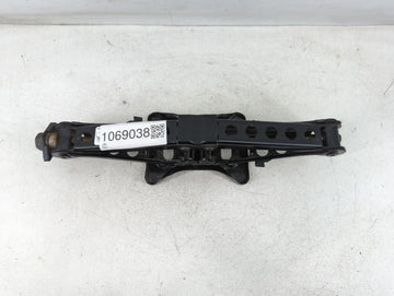 2012 Chrysler 300 Spare Scissor Car Jack