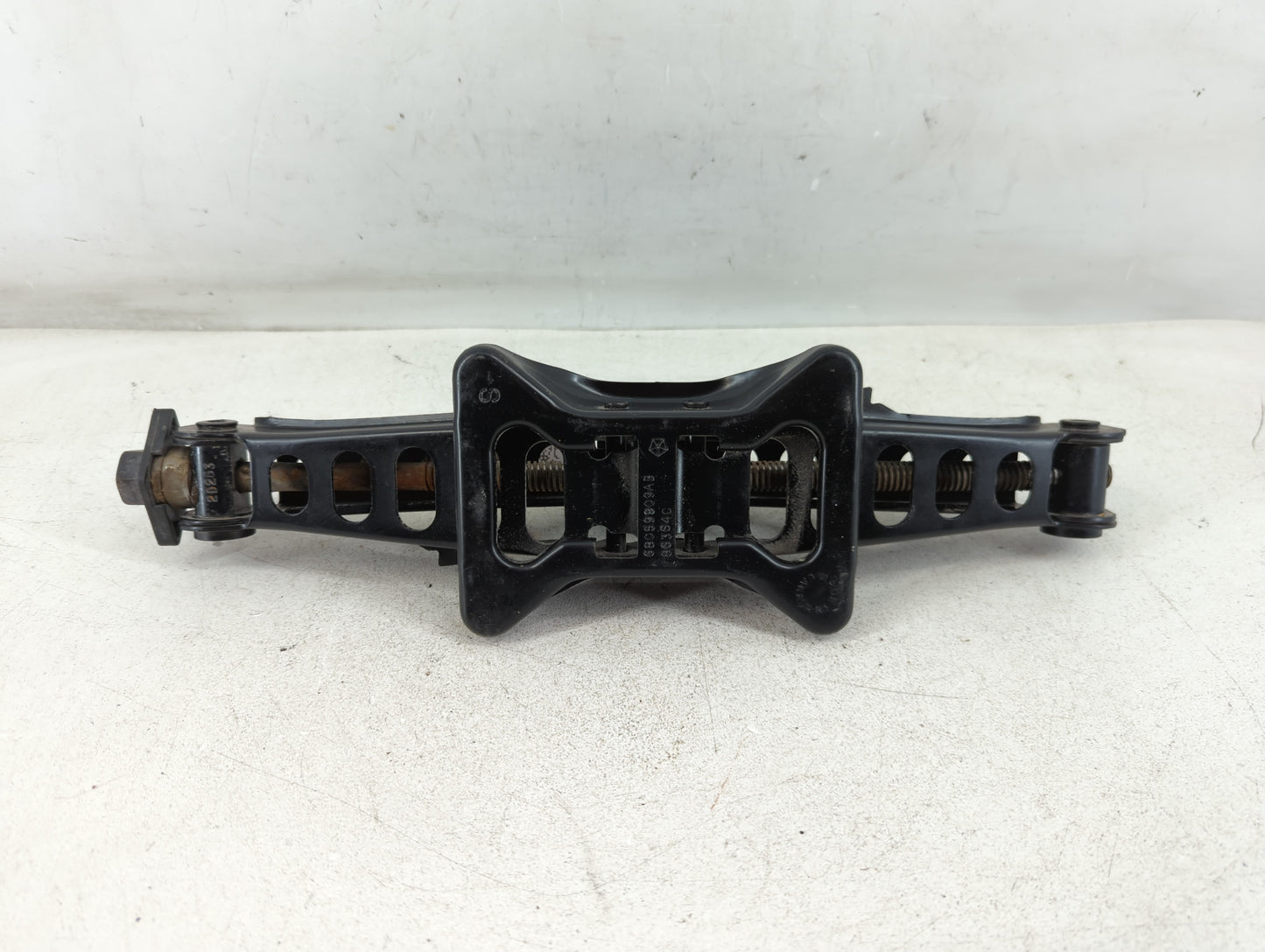2012 Chrysler 300 Spare Scissor Car Jack - Oemusedautoparts1.com