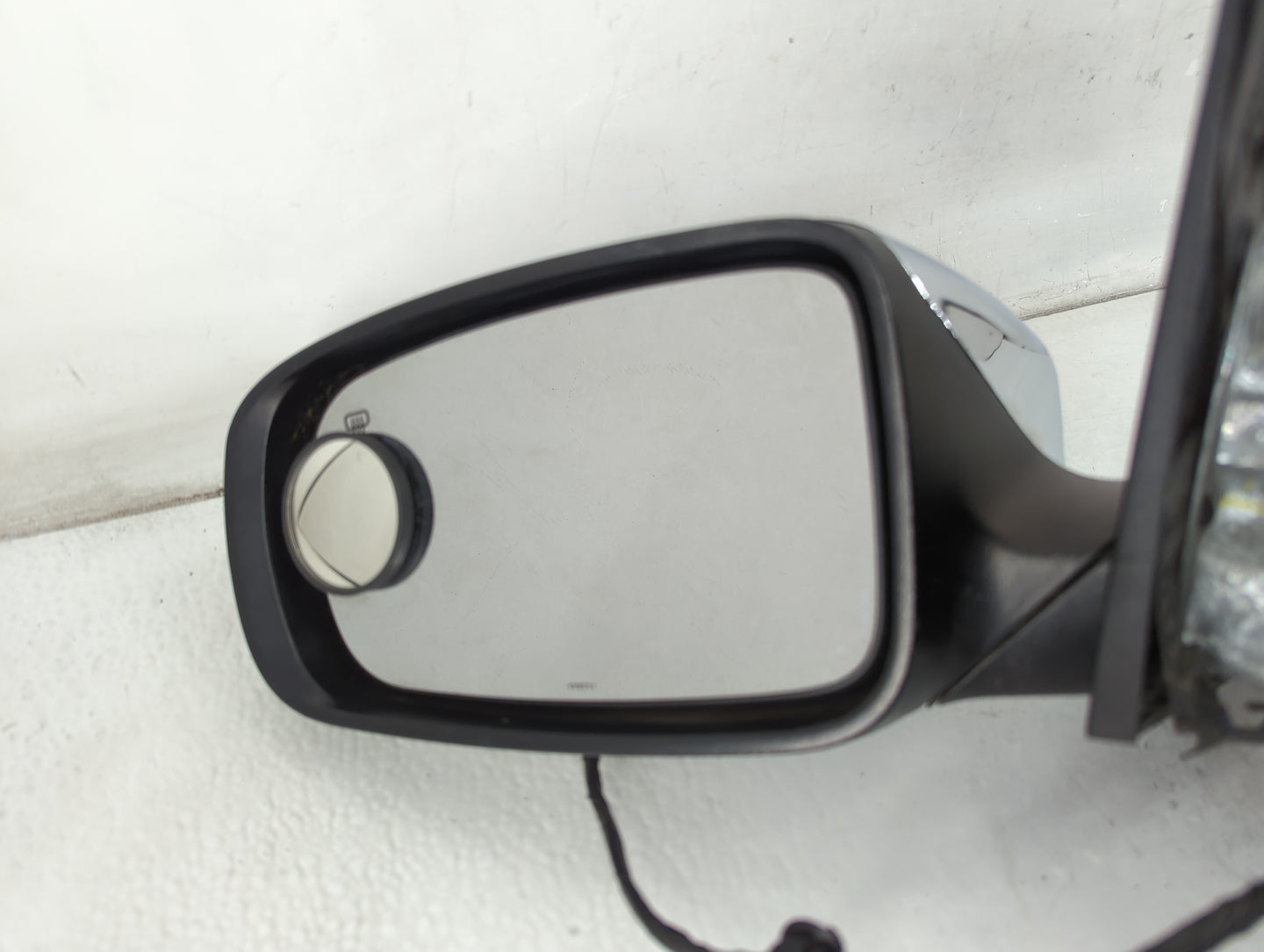 2012-2014 Chrysler 300 Side Mirror Replacement Driver Left View Door Mirror P/N:80377 Fits Fits 2012 2013 2014 OEM Used Auto