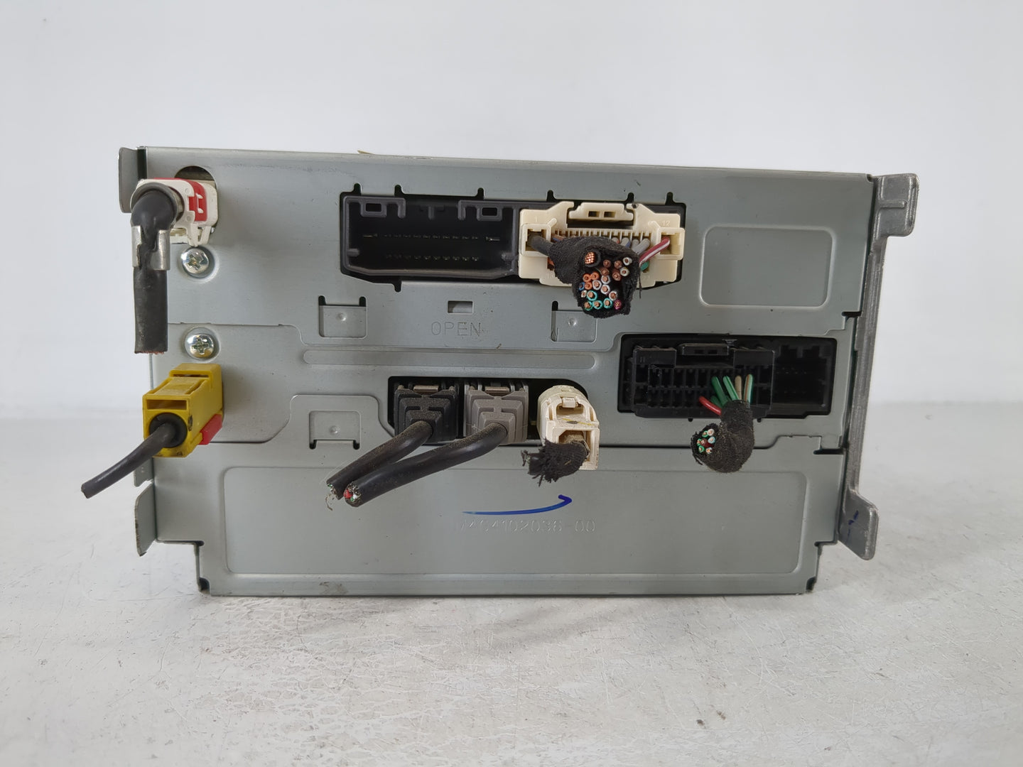 2012 Chrysler 300 Radio AM FM Cd Player Receiver Replacement P/N:P05091038AG 05064630AH Fits OEM Used Auto Parts - Oemusedau