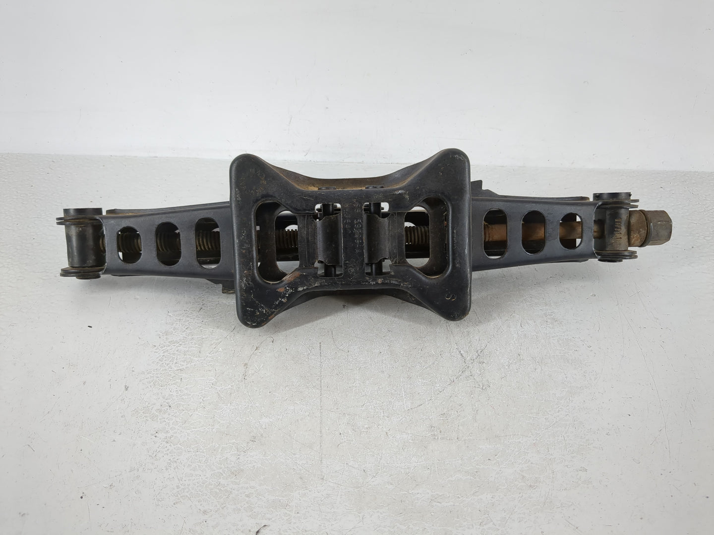 2012 Chrysler 300 Spare Scissor Car Jack - Oemusedautoparts1.com