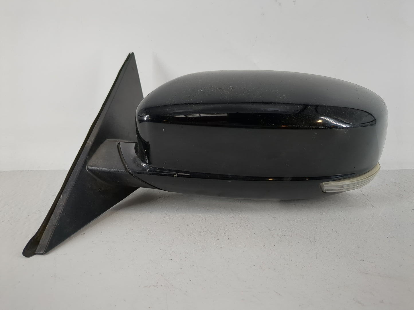 2012-2014 Chrysler 300 Side Mirror Replacement Driver Left View Door Mirror P/N:4411036085610 Fits Fits 2012 2013 2014 OEM U