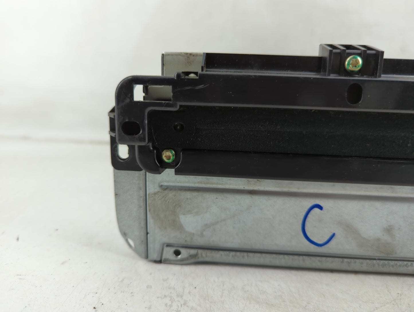 2012-2013 Chrysler 300 Radio AM FM Cd Player Receiver Replacement P/N:P05091103AB Fits Fits 2012 2013 OEM Used Auto Parts - 