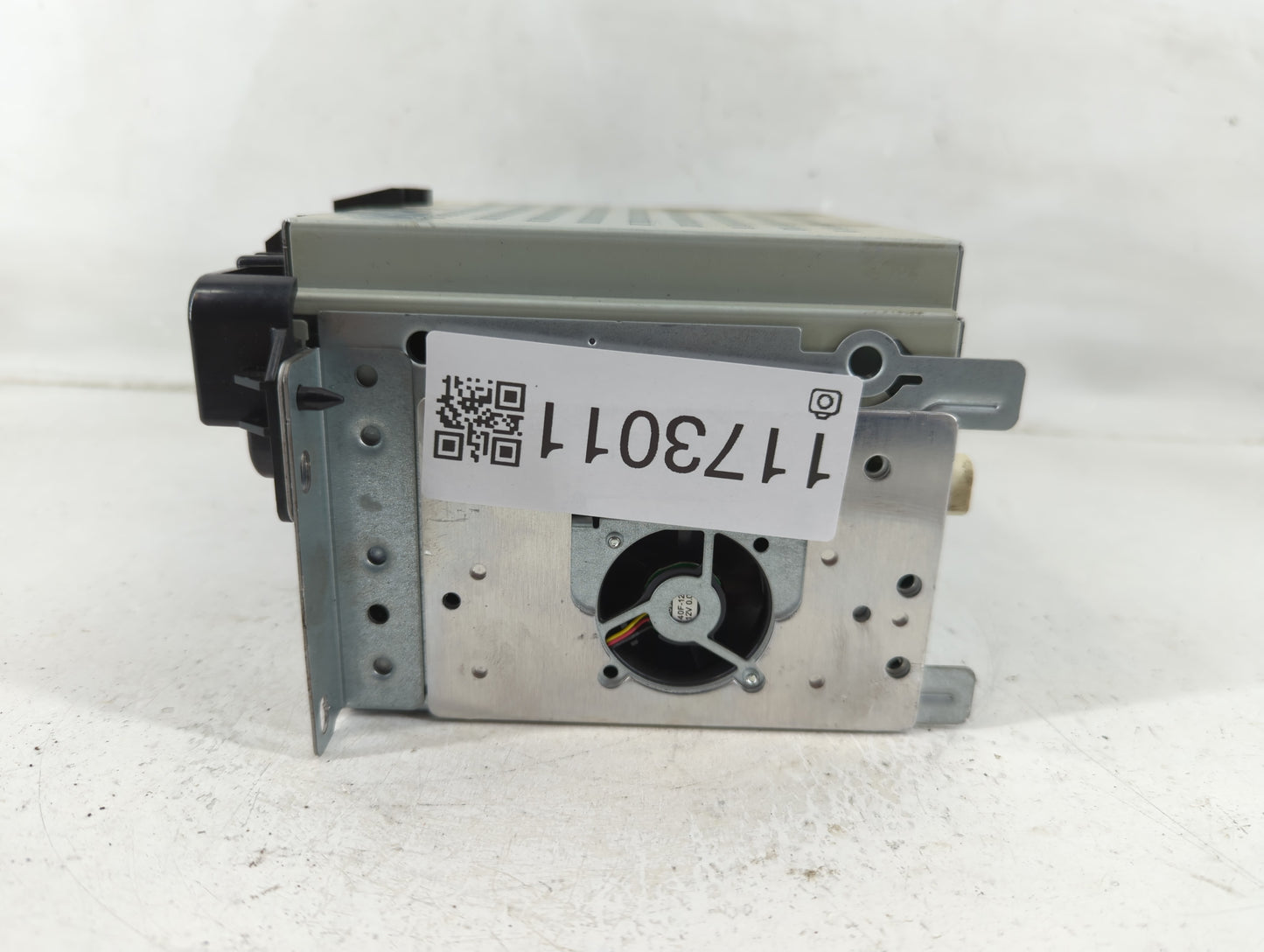 2012-2013 Chrysler 300 Radio AM FM Cd Player Receiver Replacement P/N:P05091103AB Fits Fits 2012 2013 OEM Used Auto Parts - 