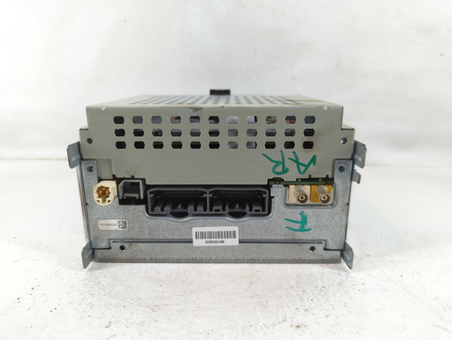 2012-2013 Chrysler 300 Radio AM FM Cd Player Receiver Replacement P/N:P05091103AB Fits Fits 2012 2013 OEM Used Auto Parts - 