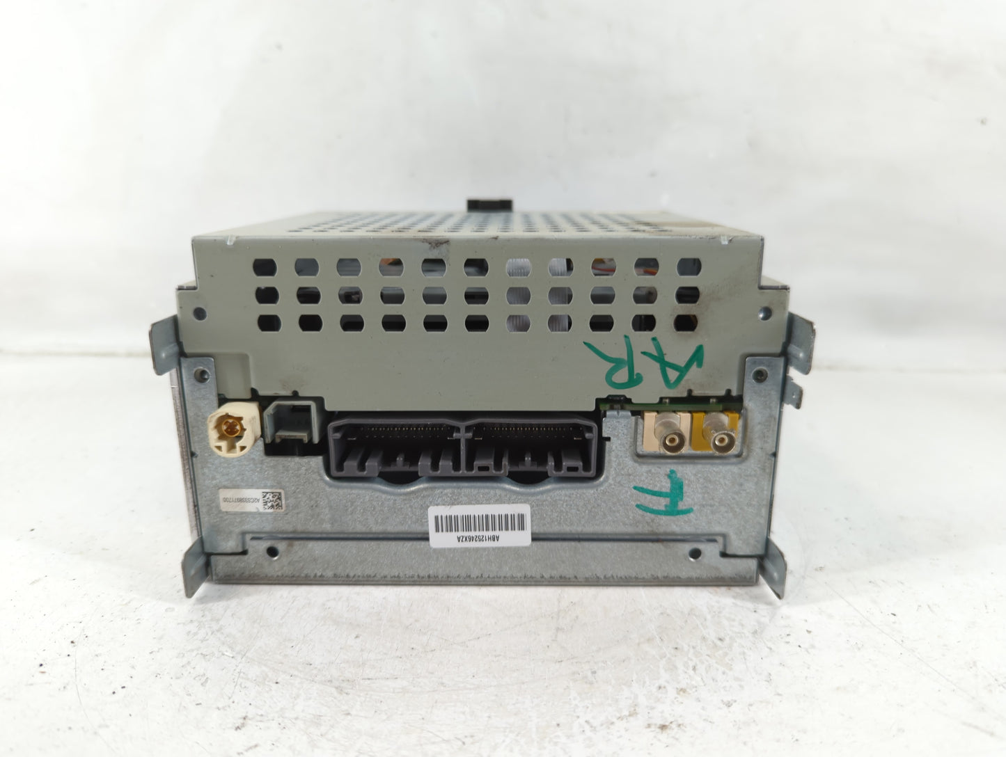 2012-2013 Chrysler 300 Radio AM FM Cd Player Receiver Replacement P/N:P05091103AB Fits Fits 2012 2013 OEM Used Auto Parts - 