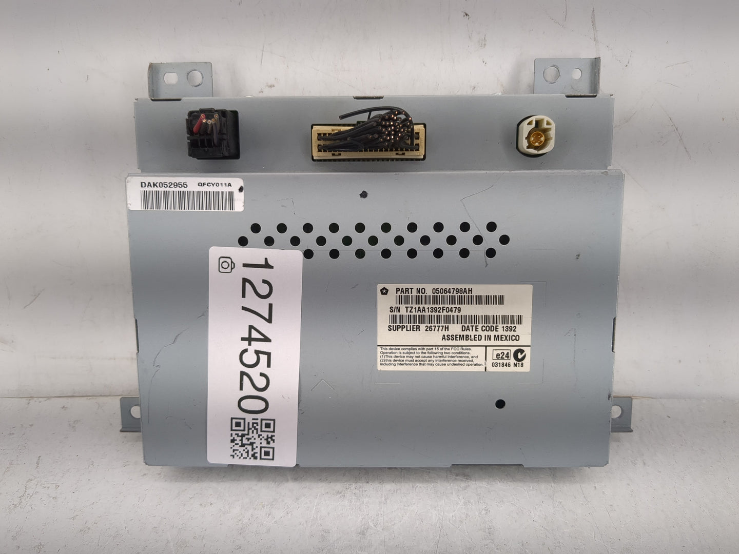 2011-2014 Chrysler 300 Information Display Screen - Oemusedautoparts1.com