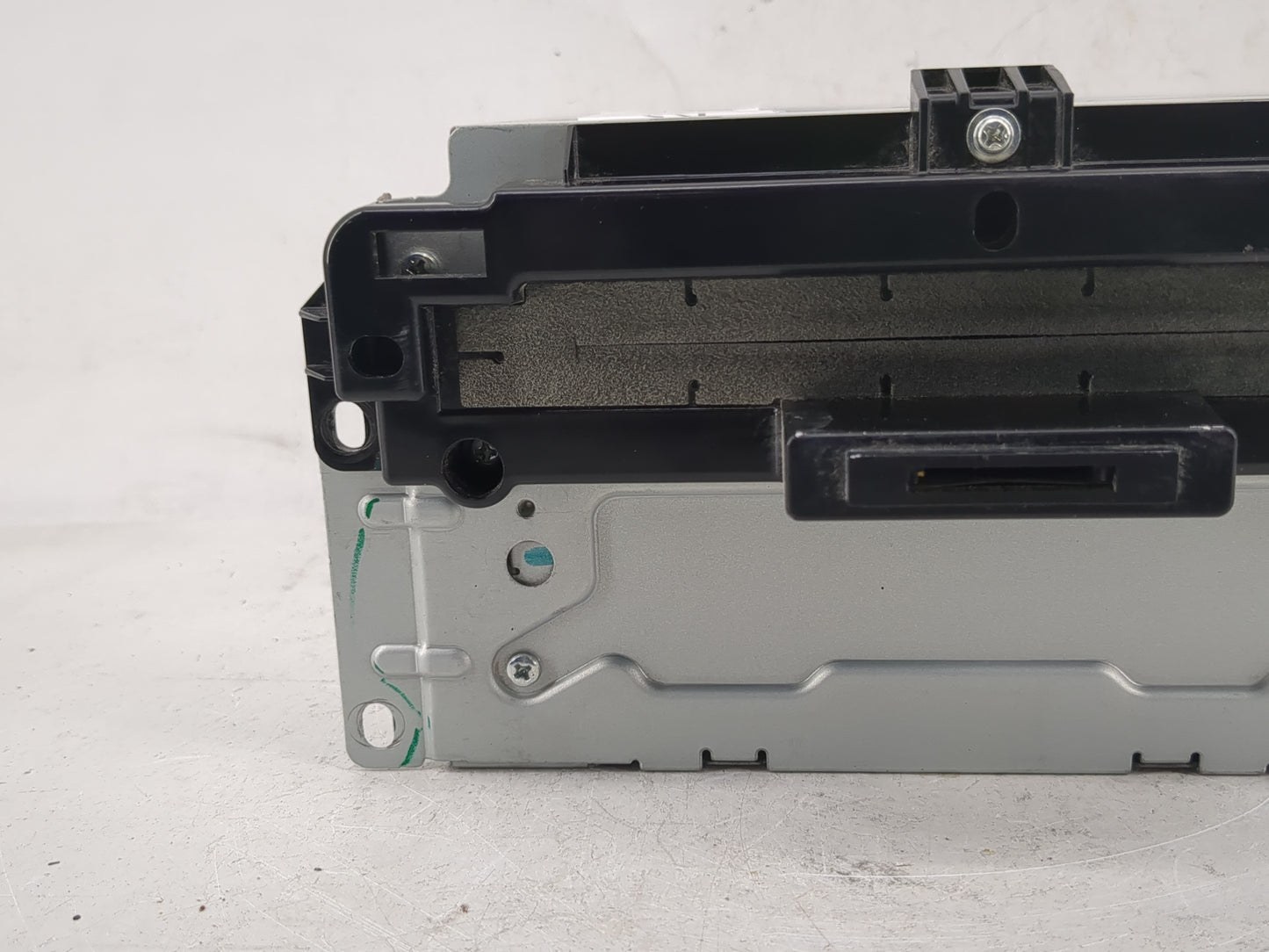 2012 Chrysler 300 Radio AM FM Cd Player Receiver Replacement P/N:P05091038AK Fits OEM Used Auto Parts - Oemusedautoparts1.co