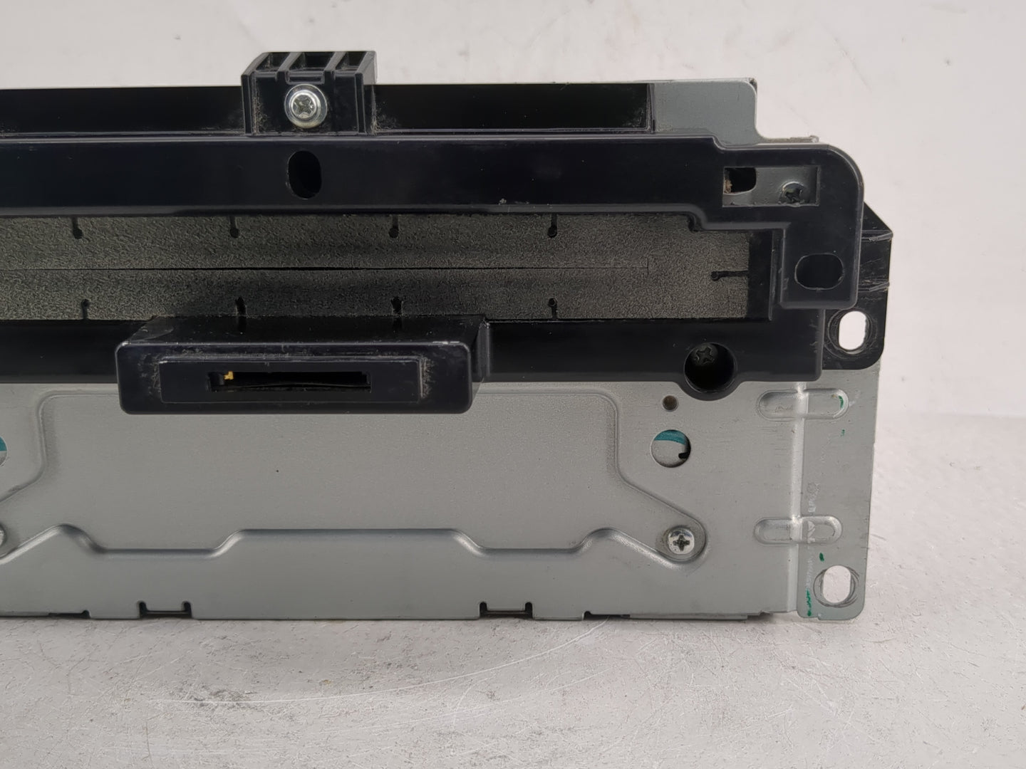 2012 Chrysler 300 Radio AM FM Cd Player Receiver Replacement P/N:P05091038AK Fits OEM Used Auto Parts - Oemusedautoparts1.co