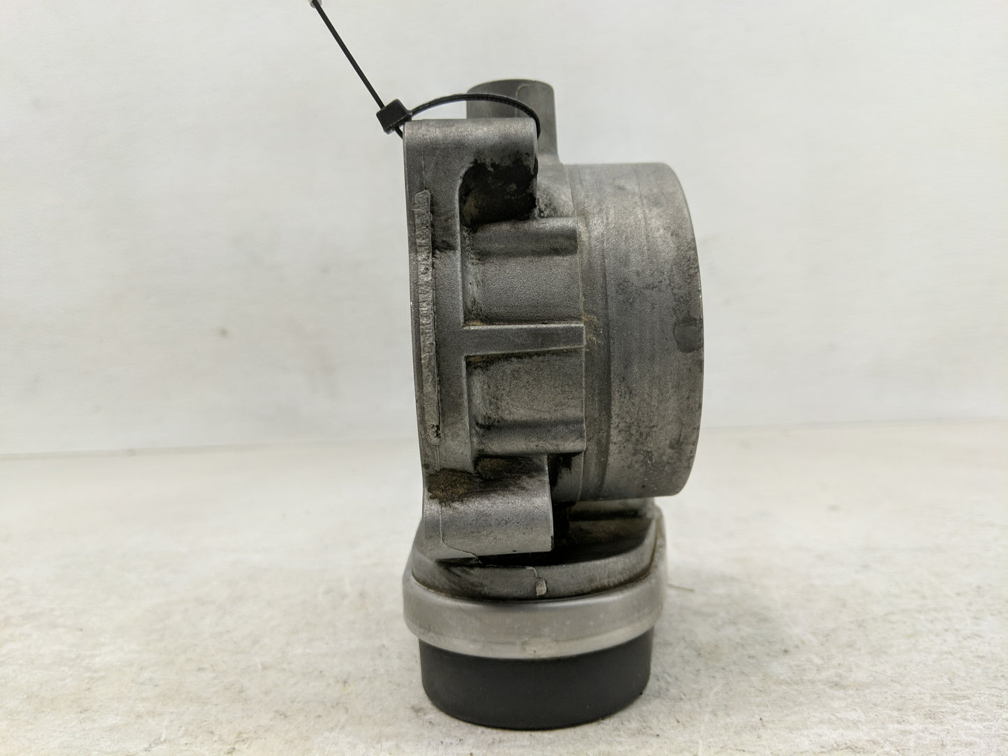 2005-2013 Chrysler 300 Throttle Body P/N:A2C53099252 Fits Fits 2005 2006 2007 2008 2009 2010 2011 2012 2013 OEM Used Auto Pa