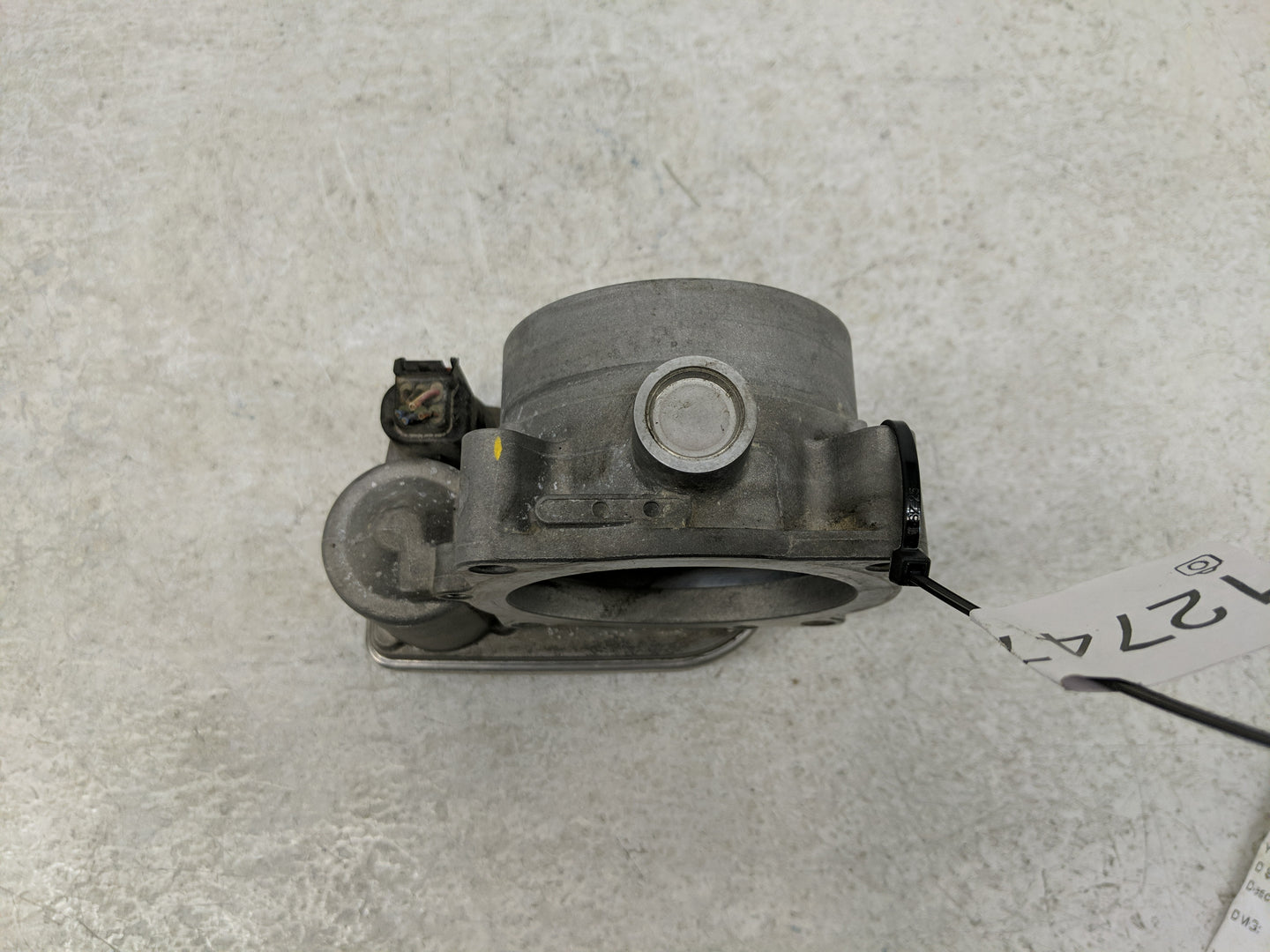 2005-2013 Chrysler 300 Throttle Body P/N:A2C53099252 Fits Fits 2005 2006 2007 2008 2009 2010 2011 2012 2013 OEM Used Auto Pa