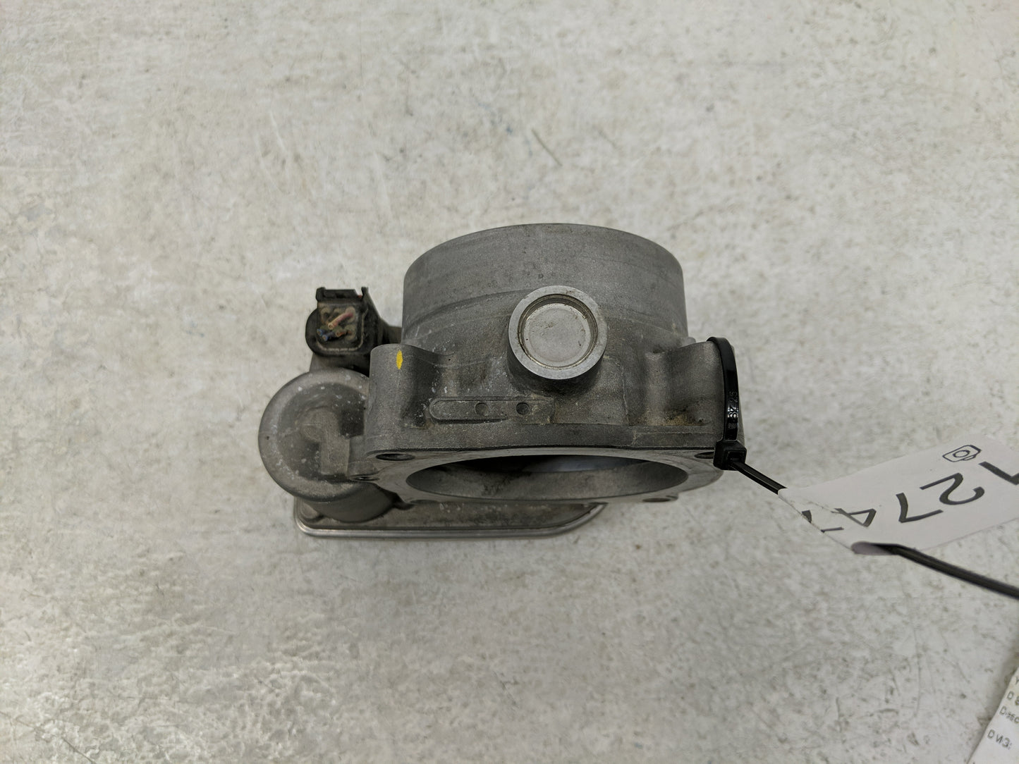 2005-2013 Chrysler 300 Throttle Body P/N:A2C53099252 Fits Fits 2005 2006 2007 2008 2009 2010 2011 2012 2013 OEM Used Auto Pa