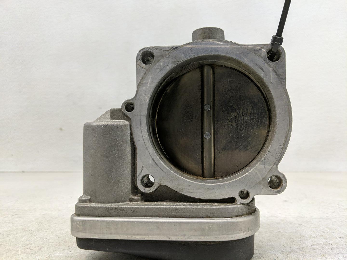 2005-2013 Chrysler 300 Throttle Body P/N:A2C53099252 Fits Fits 2005 2006 2007 2008 2009 2010 2011 2012 2013 OEM Used Auto Pa