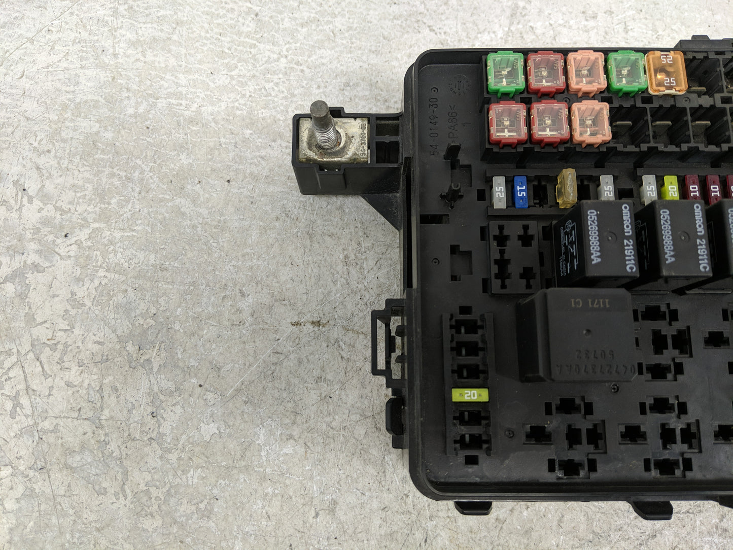 2012-2014 Chrysler 300 Fusebox Fuse Box Panel Relay Module P/N:71-3418-30 Fits Fits 2012 2013 2014 OEM Used Auto Parts - Oem