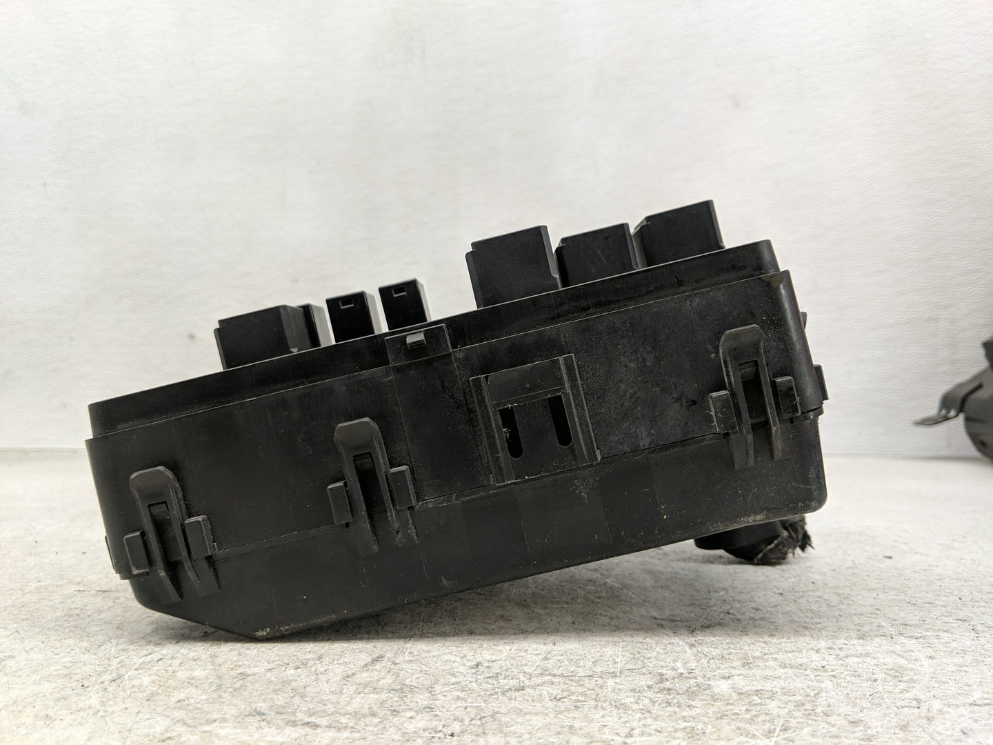 2012-2014 Chrysler 300 Fusebox Fuse Box Panel Relay Module P/N:71-3418-30 Fits Fits 2012 2013 2014 OEM Used Auto Parts - Oem
