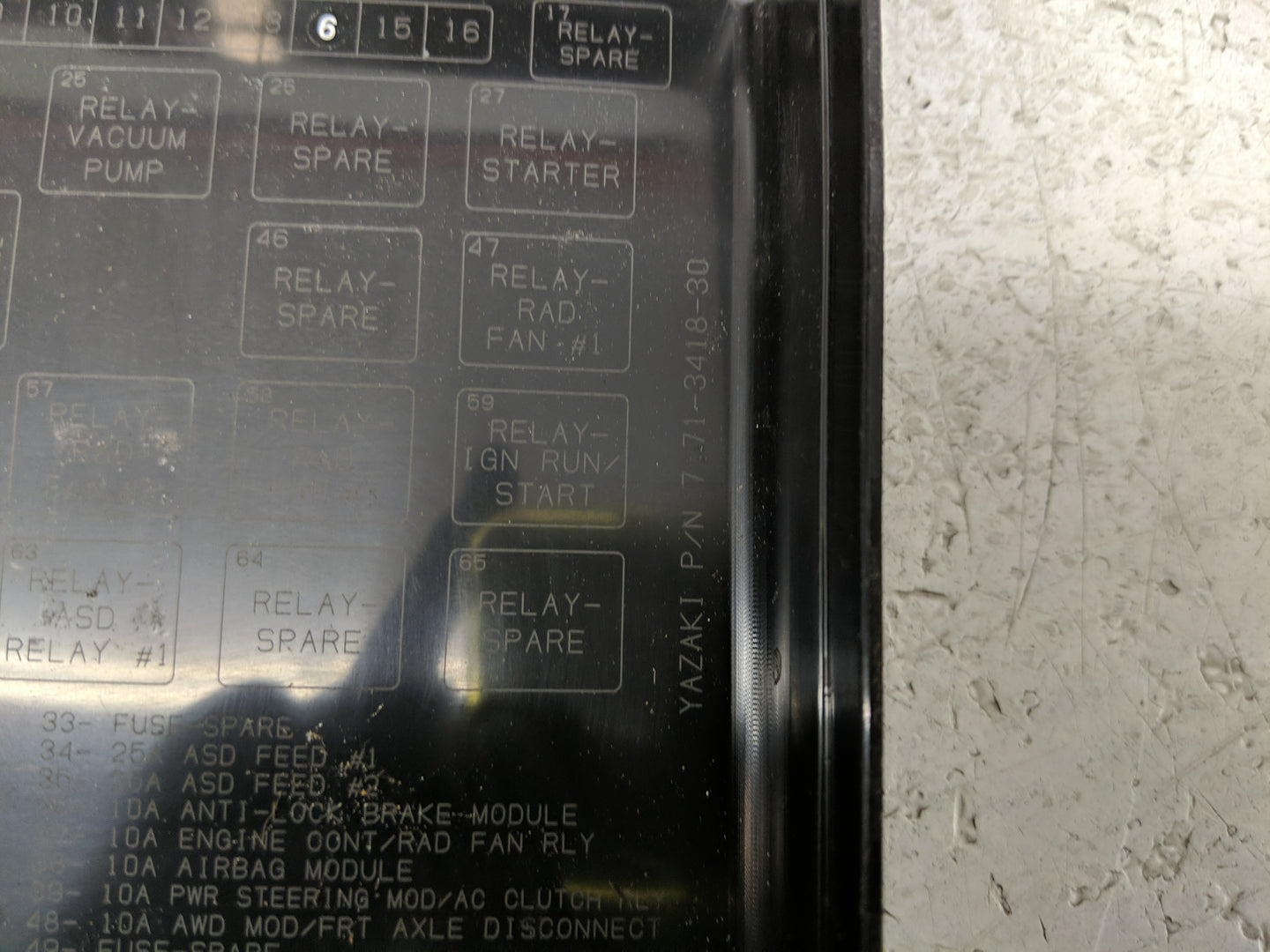 2012-2014 Chrysler 300 Fusebox Fuse Box Panel Relay Module P/N:71-3418-30 Fits Fits 2012 2013 2014 OEM Used Auto Parts - Oem