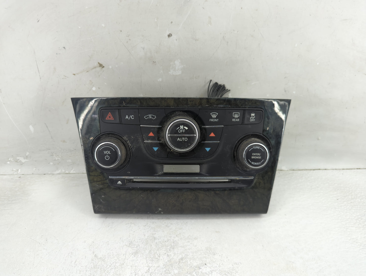 2011-2012 Chrysler 300 Climate Control Module Temperature AC/Heater Replacement P/N:1QH14AAAAC Fits Fits 2011 2012 OEM Used 