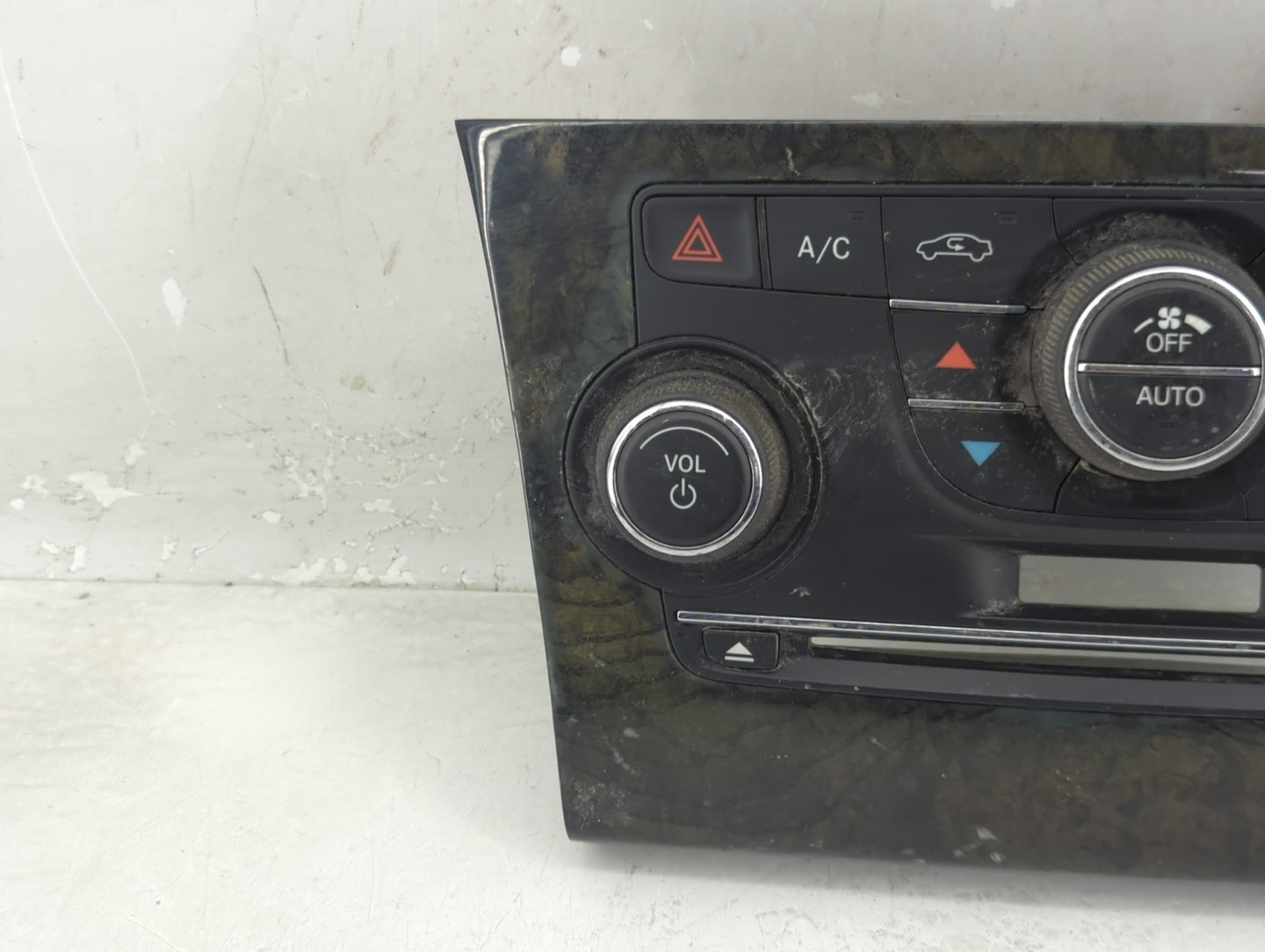 2011-2012 Chrysler 300 Climate Control Module Temperature AC/Heater Replacement P/N:1QH14AAAAC Fits Fits 2011 2012 OEM Used 
