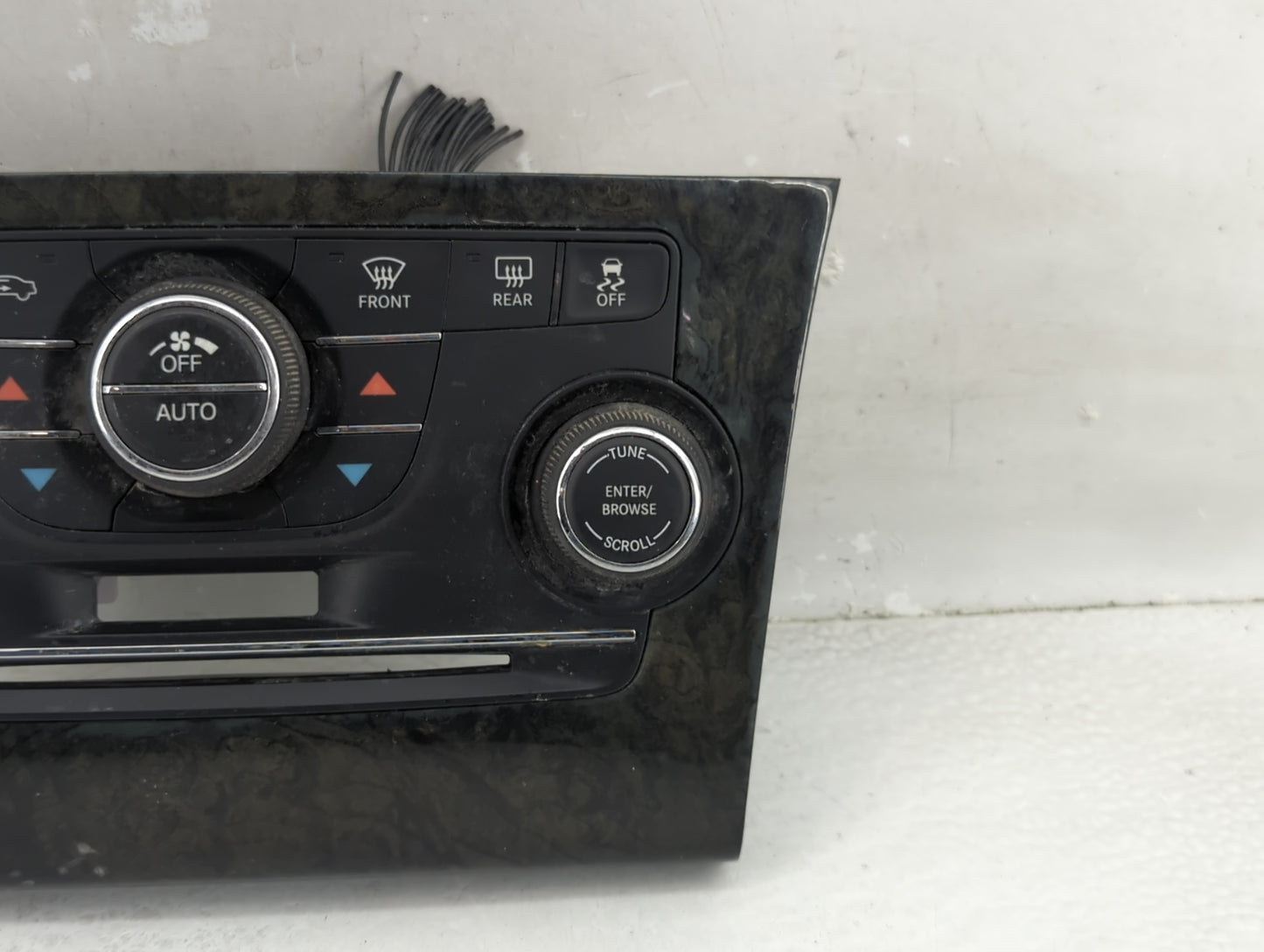 2011-2012 Chrysler 300 Climate Control Module Temperature AC/Heater Replacement P/N:1QH14AAAAC Fits Fits 2011 2012 OEM Used 