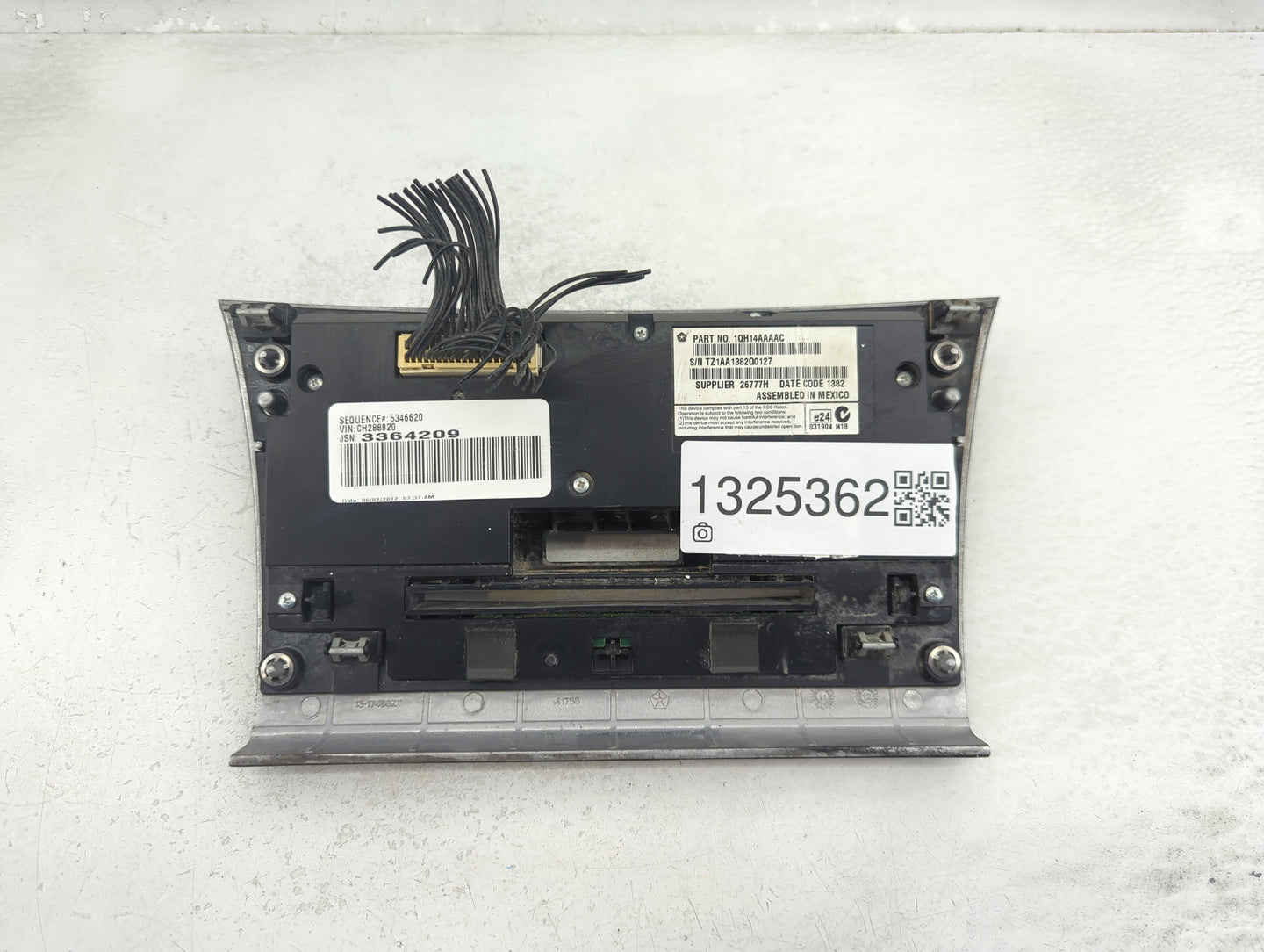 2011-2012 Chrysler 300 Climate Control Module Temperature AC/Heater Replacement P/N:1QH14AAAAC Fits Fits 2011 2012 OEM Used 