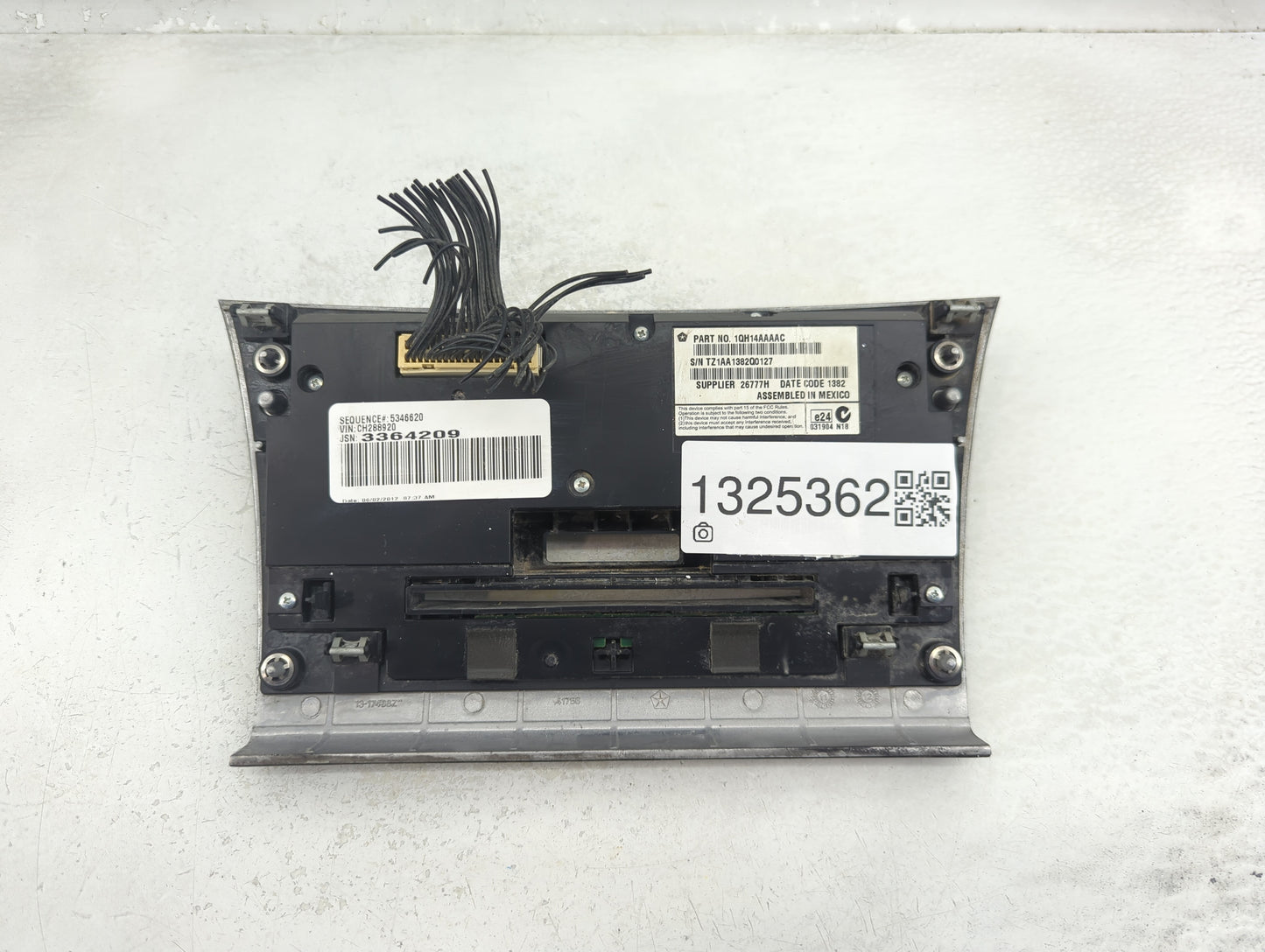 2011-2012 Chrysler 300 Climate Control Module Temperature AC/Heater Replacement P/N:1QH14AAAAC Fits Fits 2011 2012 OEM Used 