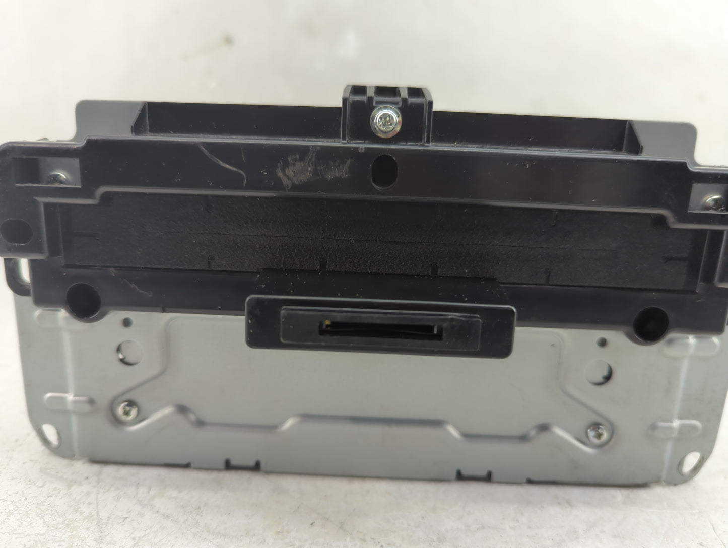 2012-2013 Chrysler 300 Radio AM FM Cd Player Receiver Replacement P/N:M4G4102036-00 Fits Fits 2012 2013 OEM Used Auto Parts 