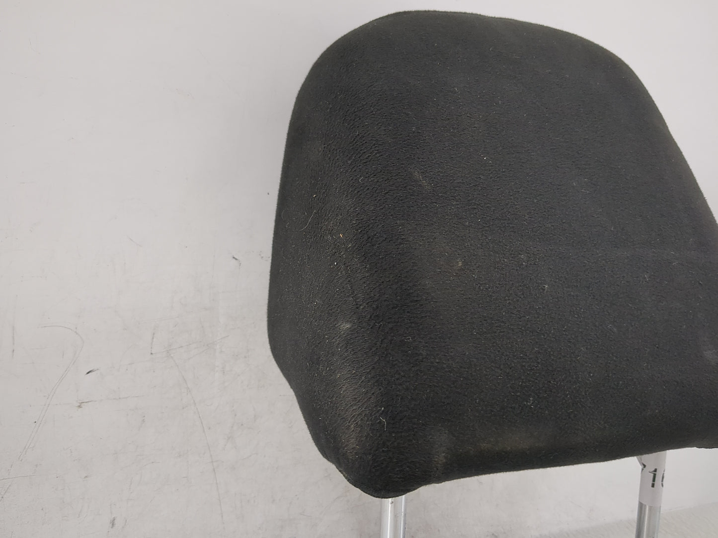 2011-2014 Chrysler 300 Headrest Head Rest Front Driver Passenger Seat - Oemusedautoparts1.com