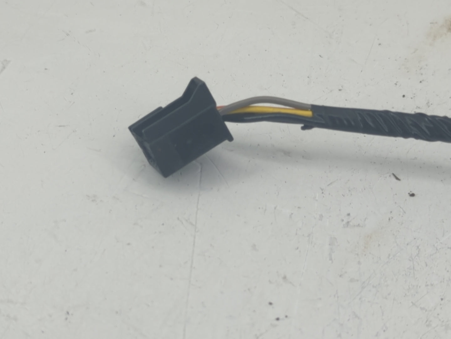 2011-2014 Chrysler 300 Passenger Side View Mirror - Right Door Mirror OEM Used - Oemusedautoparts1.com