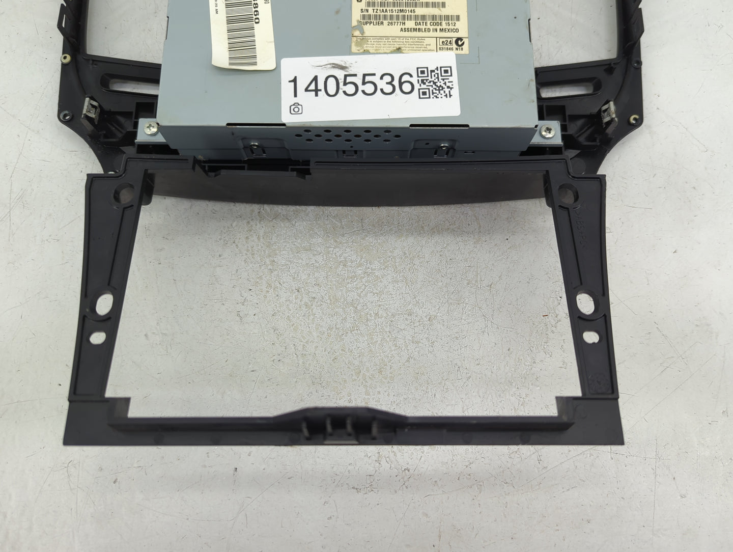 2012 Chrysler 300 Am Fm Cd Player Radio Receiver - Oemusedautoparts1.com