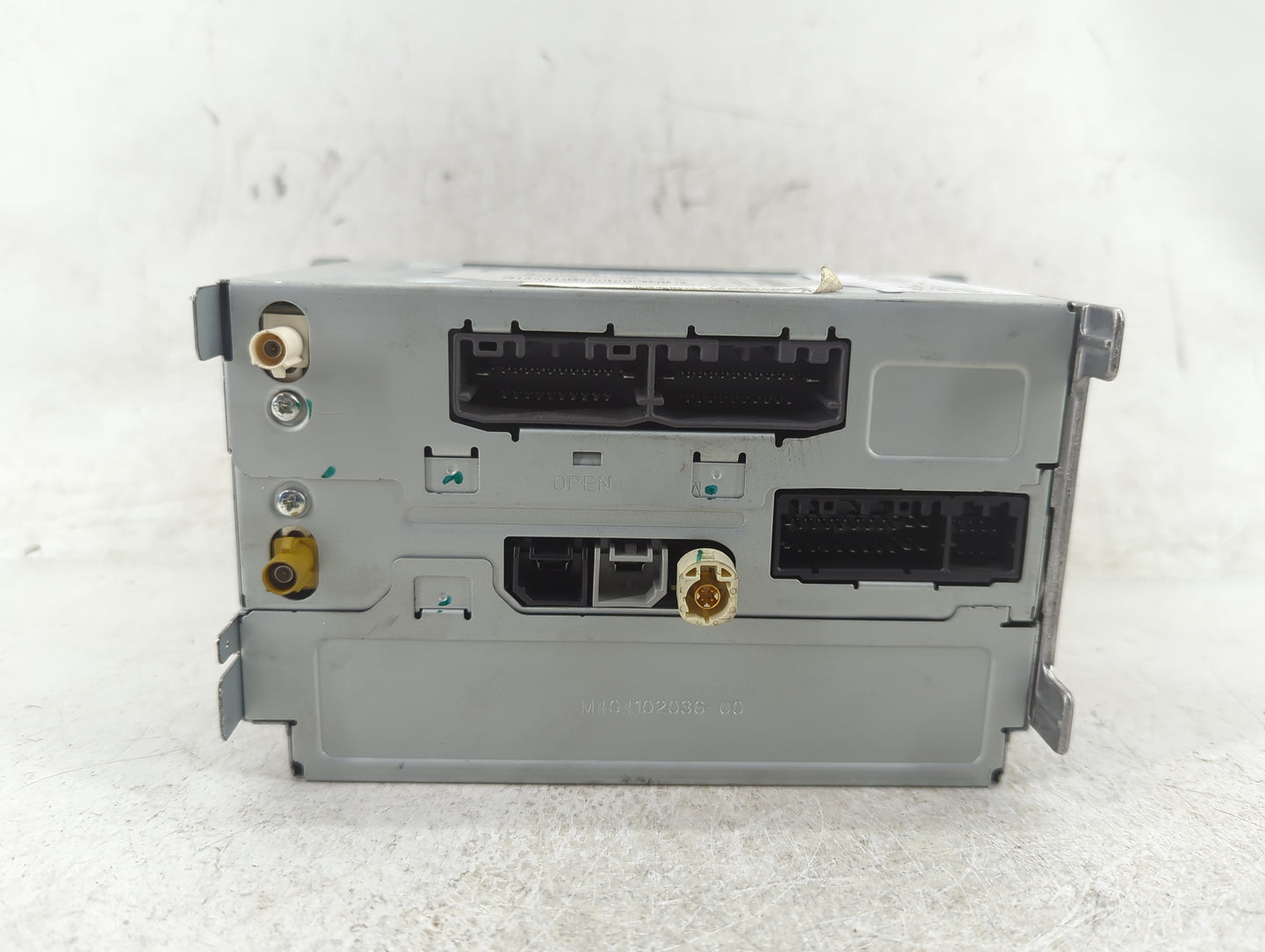 2012 Chrysler 300 Radio AM FM Cd Player Receiver Replacement P/N:P05091035AI Fits OEM Used Auto Parts - Oemusedautoparts1.co
