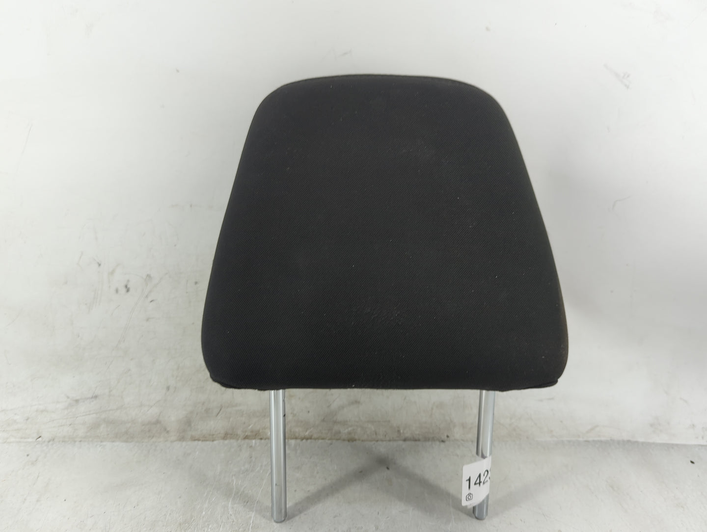 2011-2014 Chrysler 300 Headrest Head Rest Front Driver Passenger Seat - Oemusedautoparts1.com