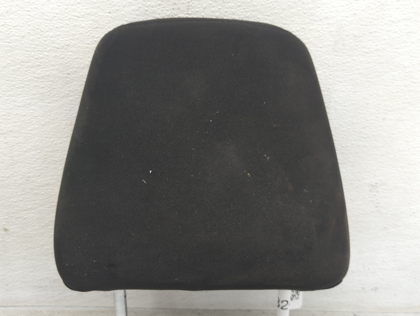 2011-2014 Chrysler 300 Headrest Head Rest Front Passenger Seat Black - Oemusedautoparts1.com