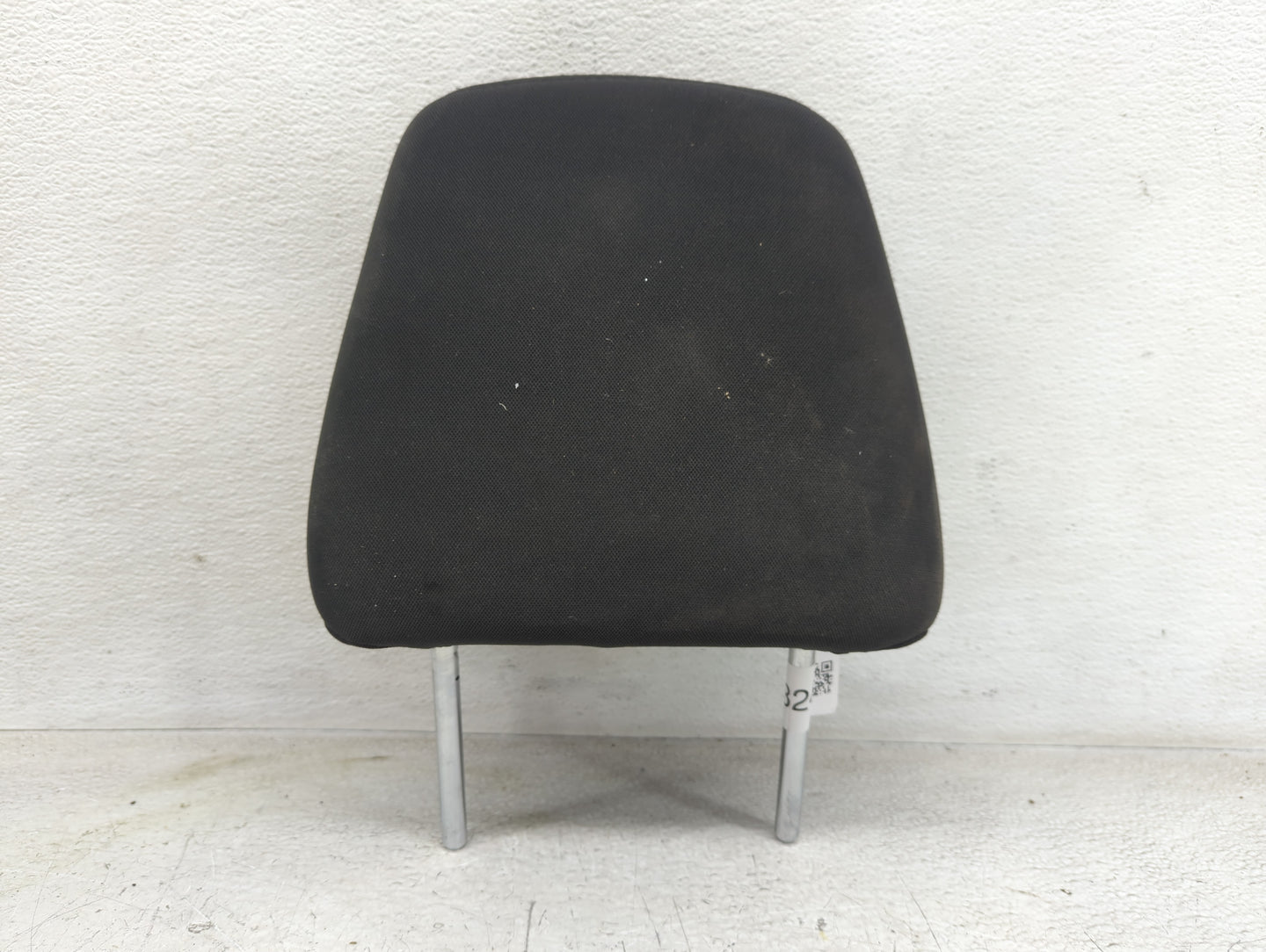 2011-2014 Chrysler 300 Headrest Head Rest Front Passenger Seat Black - Oemusedautoparts1.com