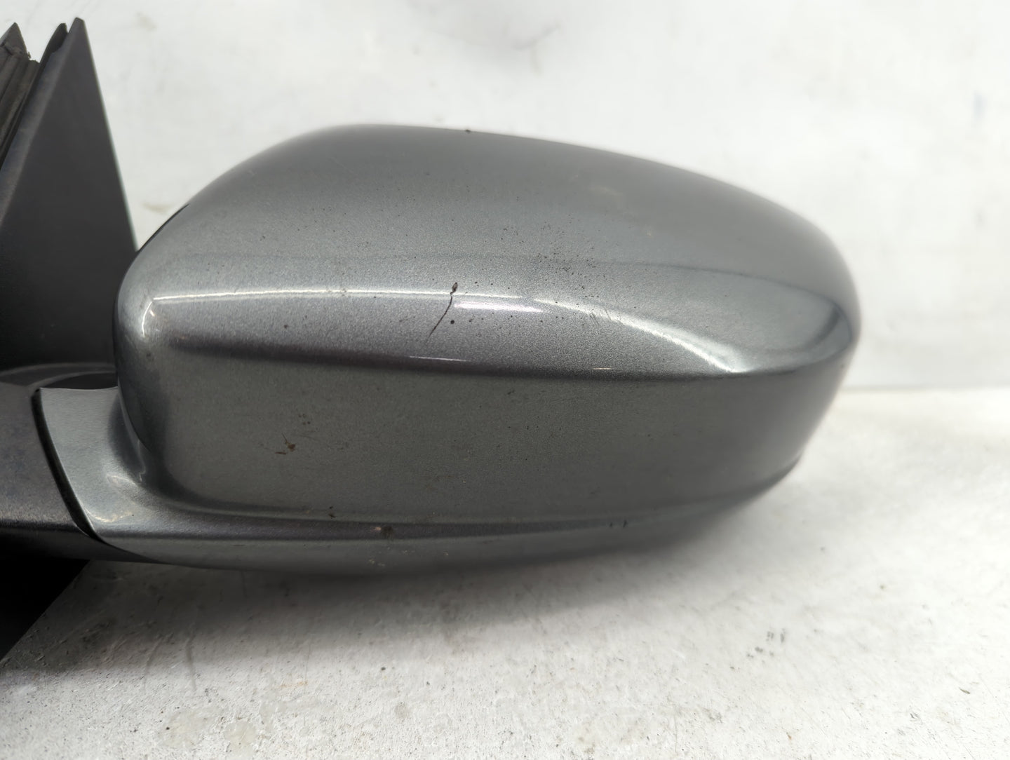 2011-2014 Chrysler 300 Driver Side View Mirror - Left Door Mirror OEM Used - Oemusedautoparts1.com