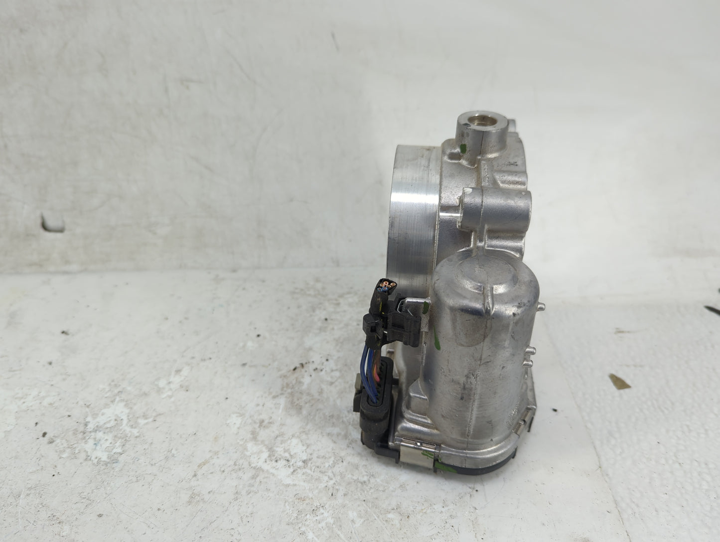 2011-2022 Chrysler 300 Throttle Body P/N:0 280 750 570 05184349AC Fits OEM Used Auto Parts - Oemusedautoparts1.com