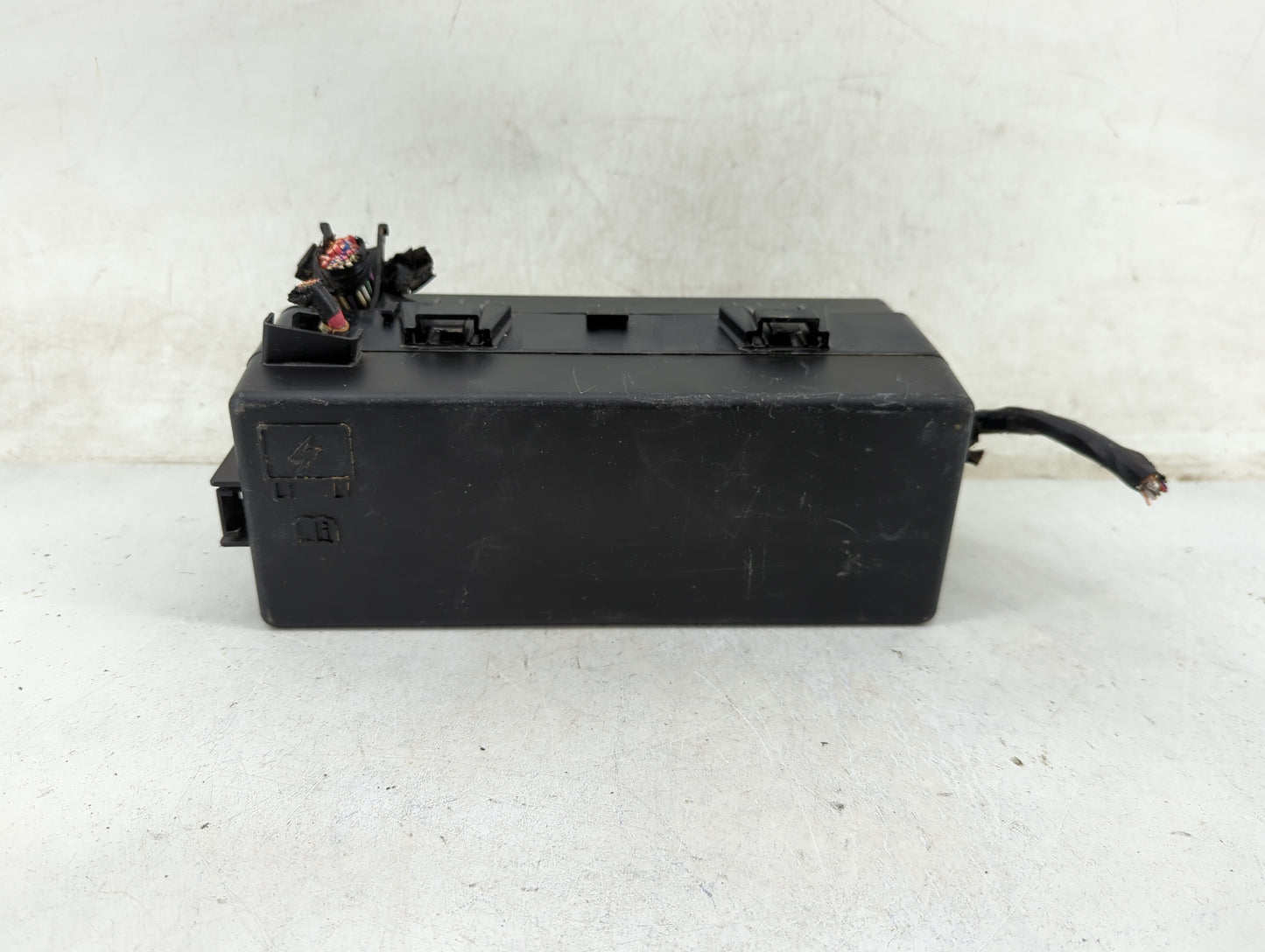 2012-2014 Chrysler 300 Fusebox Fuse Box Panel Relay Module P/N:P68092891AE 68092891AE Fits Fits 2012 2013 2014 OEM Used Auto