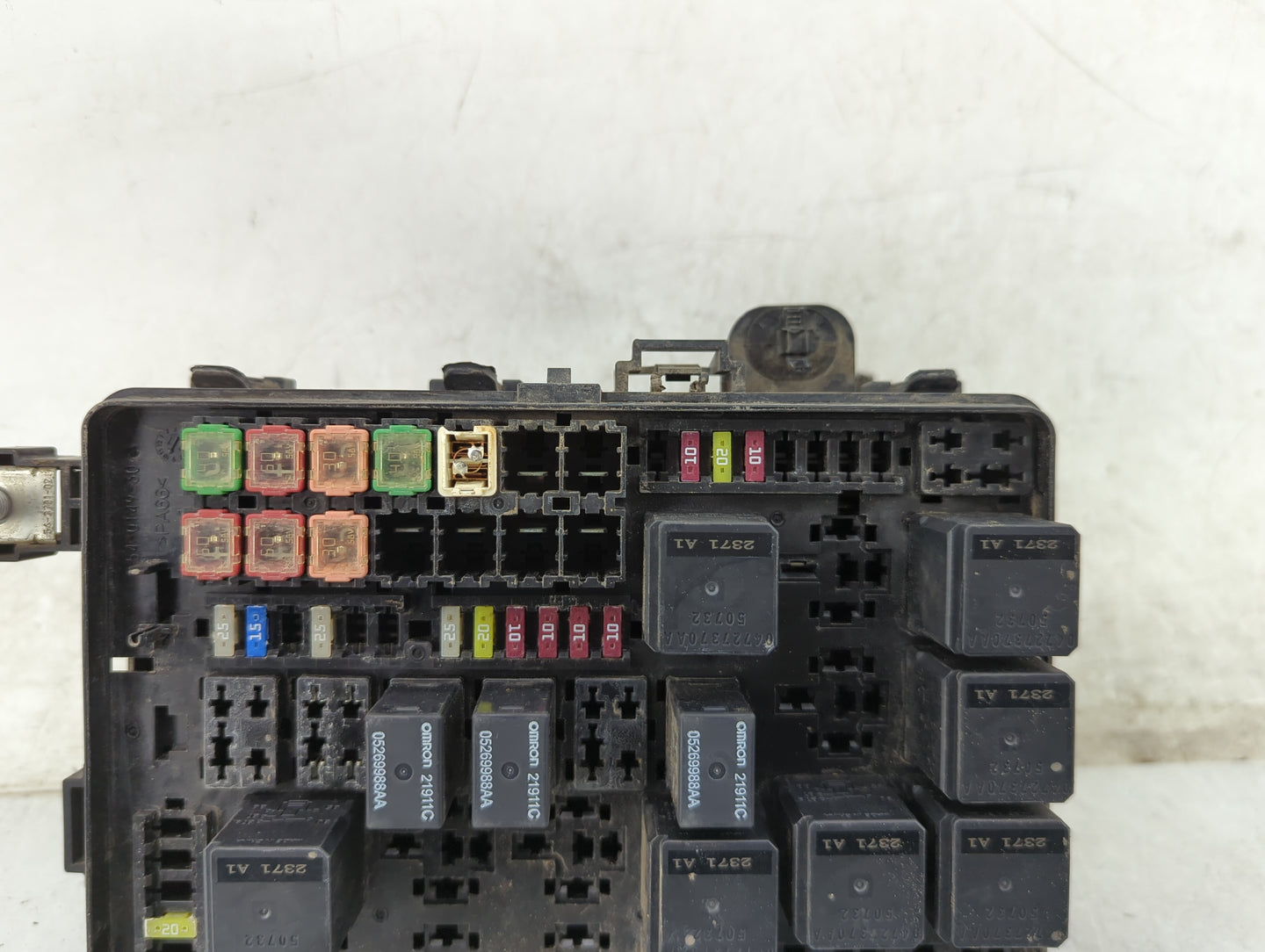 2012-2014 Chrysler 300 Fusebox Fuse Box Panel Relay Module P/N:P68081202 68081202AC, 16238AA Fits Fits 2012 2013 2014 OEM Us