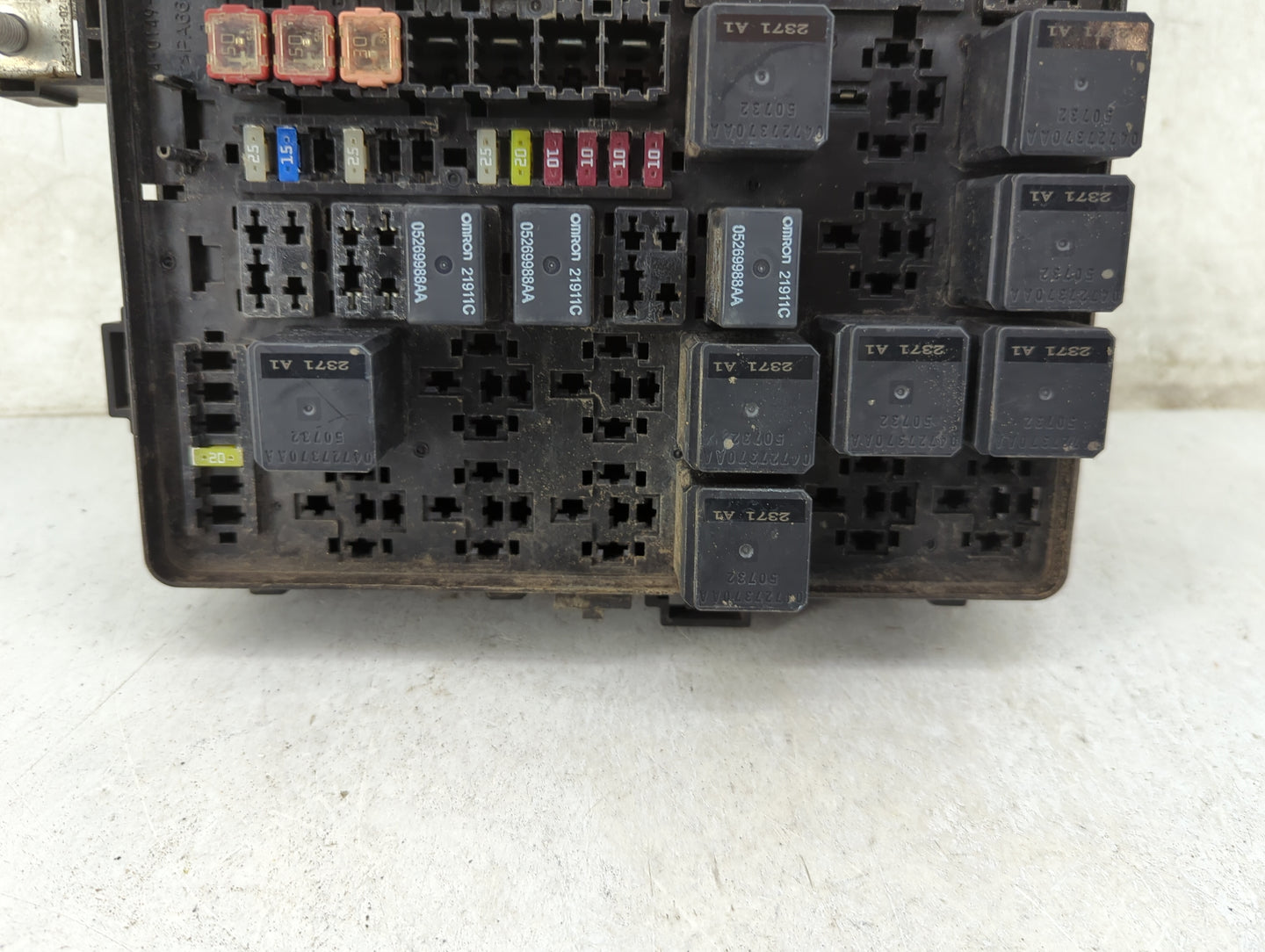 2012-2014 Chrysler 300 Fusebox Fuse Box Panel Relay Module P/N:P68081202 68081202AC, 16238AA Fits Fits 2012 2013 2014 OEM Us