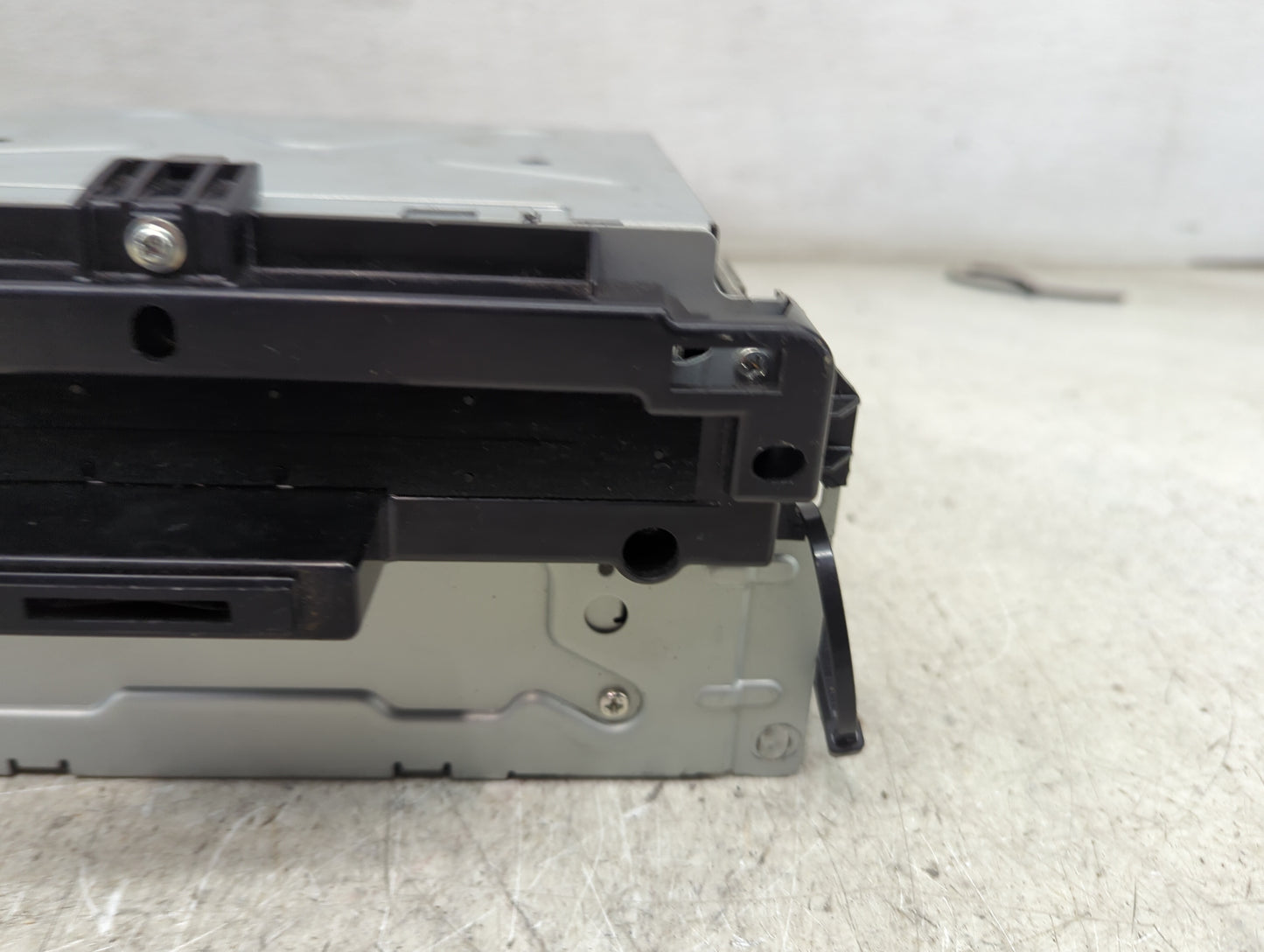2012 Chrysler 300 Radio AM FM Cd Player Receiver Replacement P/N:P05091038ZN CQ0JC0M6FKA Fits OEM Used Auto Parts - Oemuseda