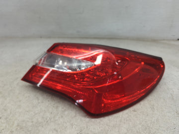2012 Chrysler 300 Tail Light Assembly Passenger Right OEM P/N:05182586AH 5182586AH Fits OEM Used Auto Parts - Oemusedautopar