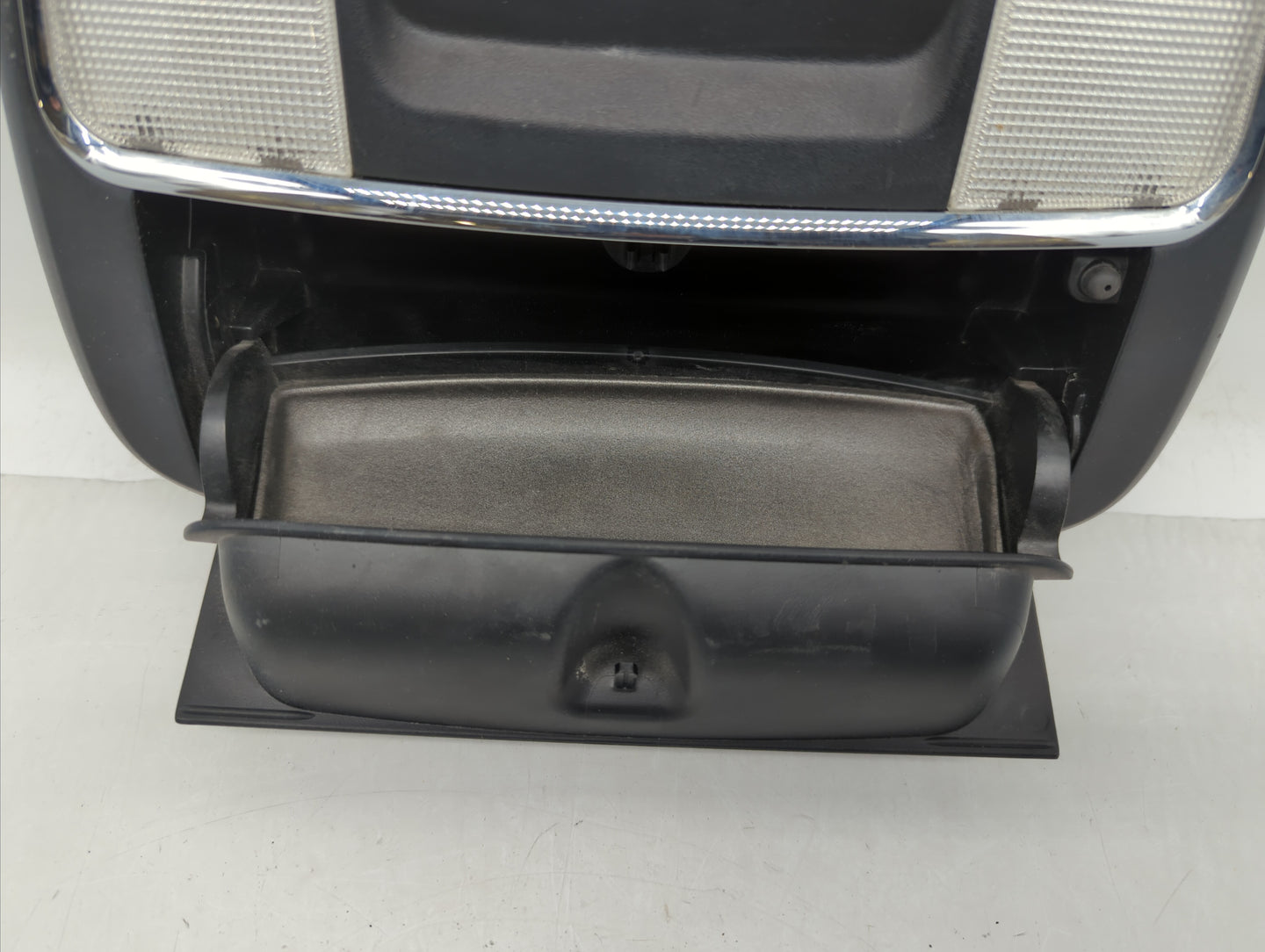 2011-2012 Chrysler 300 Overhead Console W/rear Climate Control - Oemusedautoparts1.com