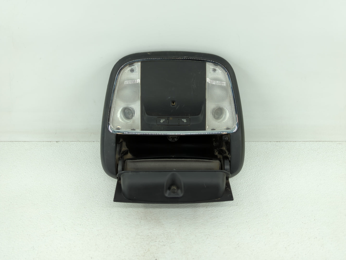 2011-2012 Chrysler 300 Overhead Roof Console Interior Dome Light Black - Oemusedautoparts1.com