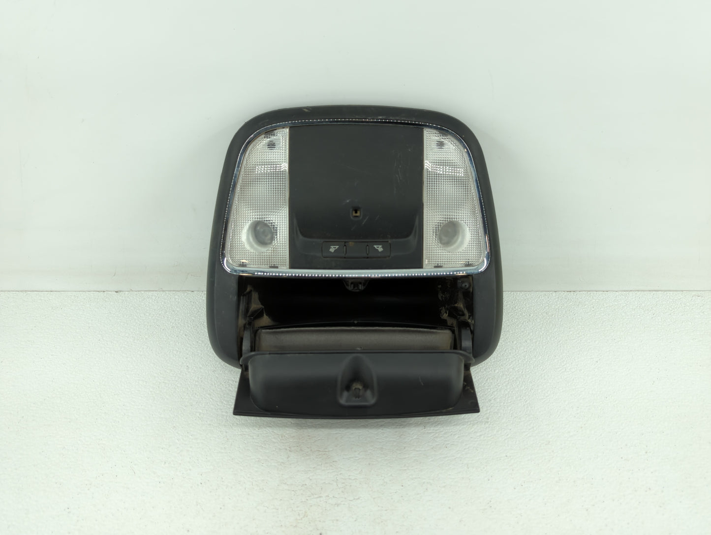 2011-2012 Chrysler 300 Overhead Roof Console Interior Dome Light Black - Oemusedautoparts1.com